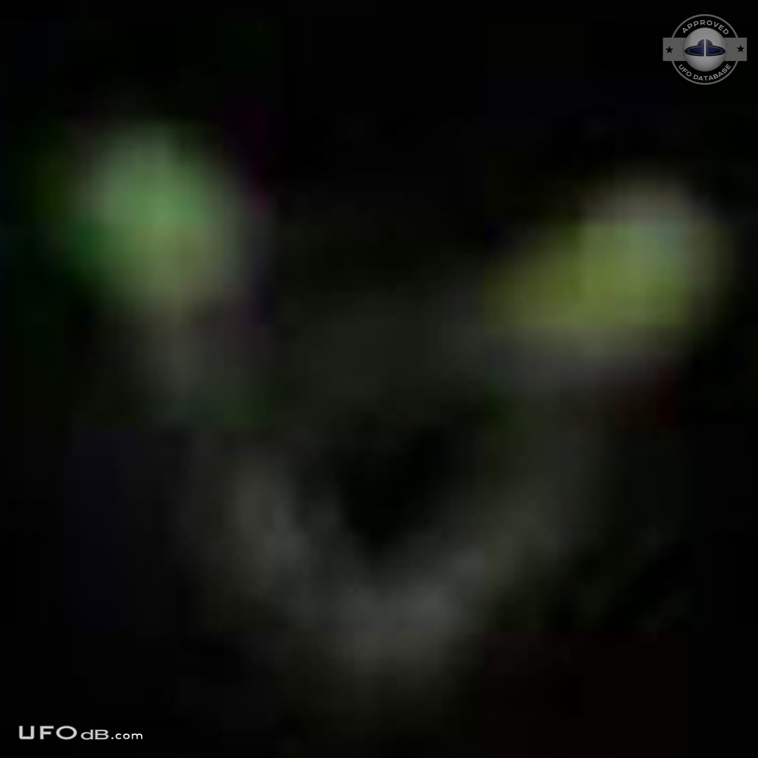 Silent UFO seen near woodland area Huddersfield UK on May 2011 UFO Picture #641-5