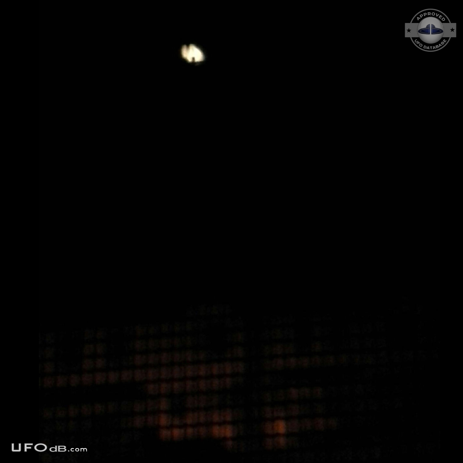 Glowing UFO initially mistaken for the moon over Maryland USA 2015 UFO Picture #645-1
