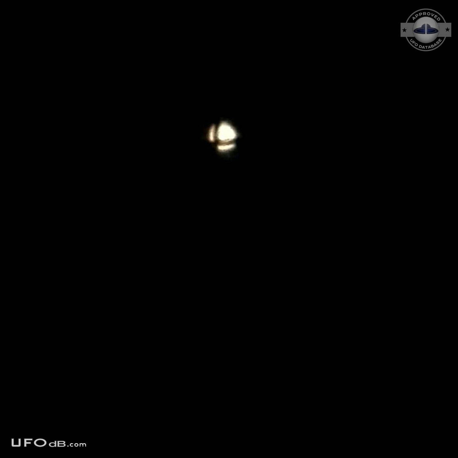 Glowing UFO initially mistaken for the moon over Maryland USA 2015 UFO Picture #645-3
