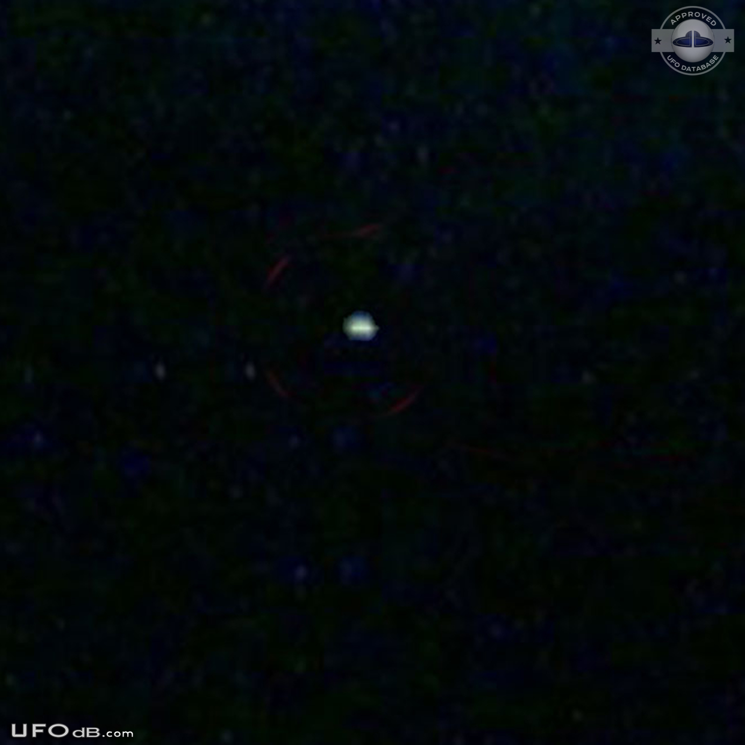 UFO was there for two hours over Barrie Ontario Canada in 2007 UFO Picture #646-2