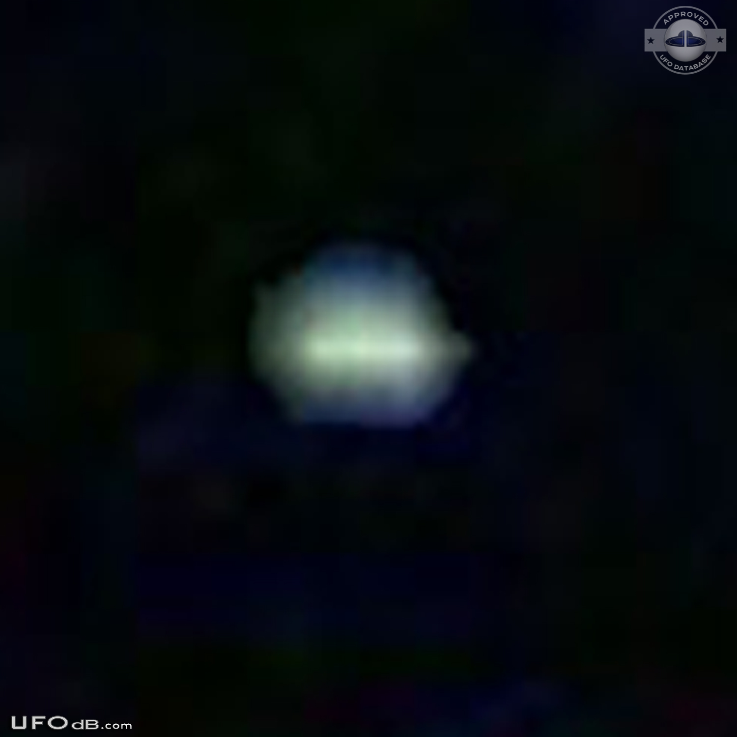 UFO was there for two hours over Barrie Ontario Canada in 2007 UFO Picture #646-4