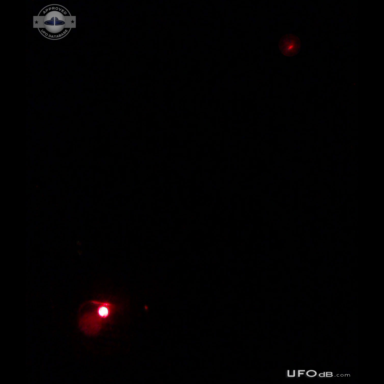 2 Red UFOs illuminating the Clouds - Toddington, Bedfordshire UK 2013 UFO Picture #653-1
