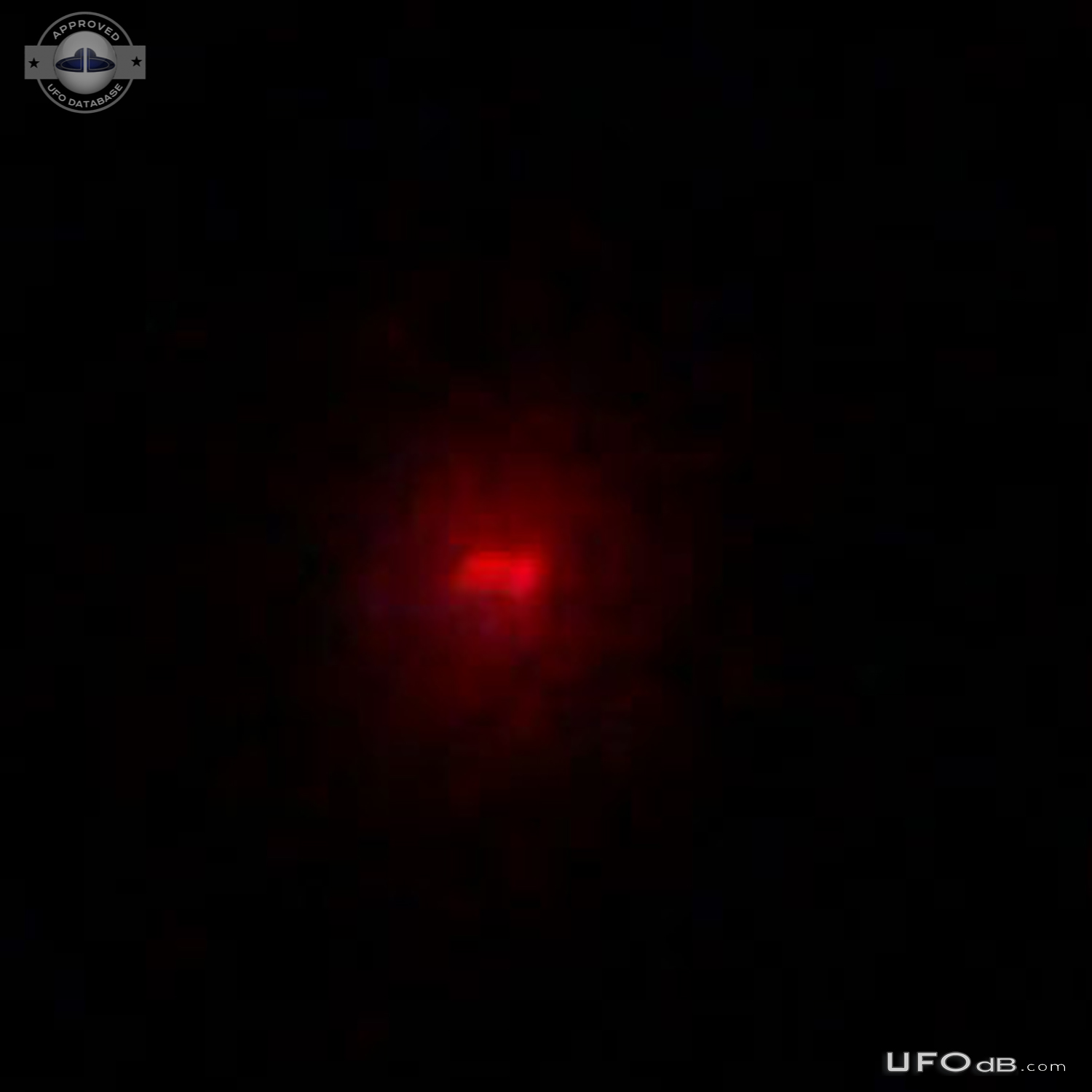 2 Red UFOs illuminating the Clouds - Toddington, Bedfordshire UK 2013 UFO Picture #653-6