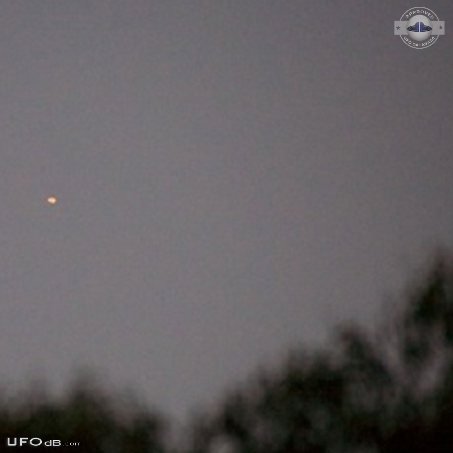Day light large silver UFO in Fremantle Western Australia January 2015 UFO Picture #655-2