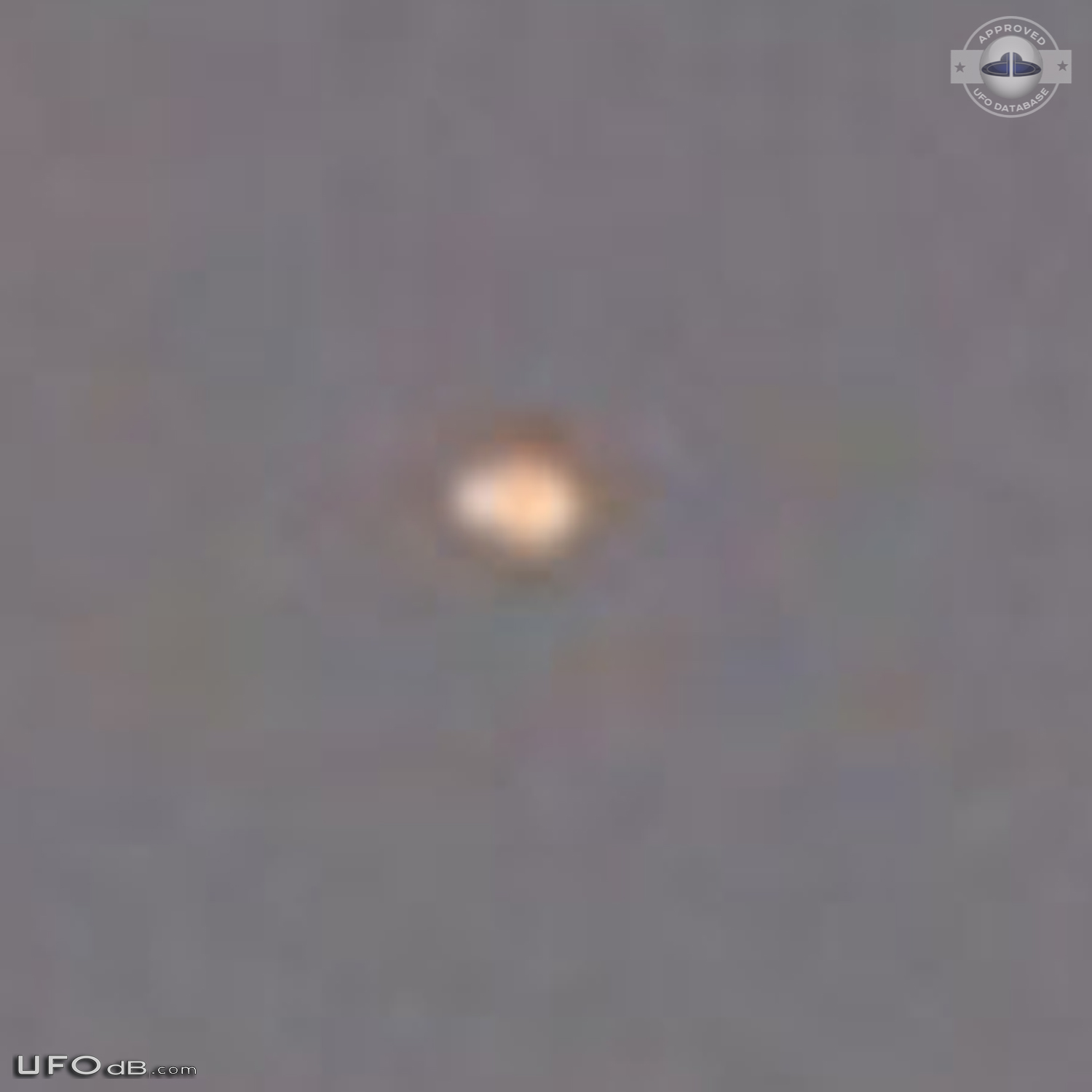 Day light large silver UFO in Fremantle Western Australia January 2015 UFO Picture #655-4