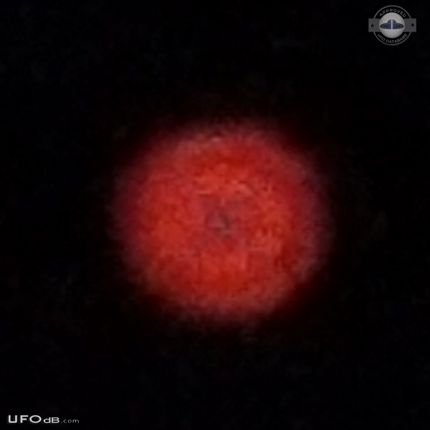 Orange silent ball UFO that moved quickly - Oadby, Leicestershire 2014 UFO Picture #666-5