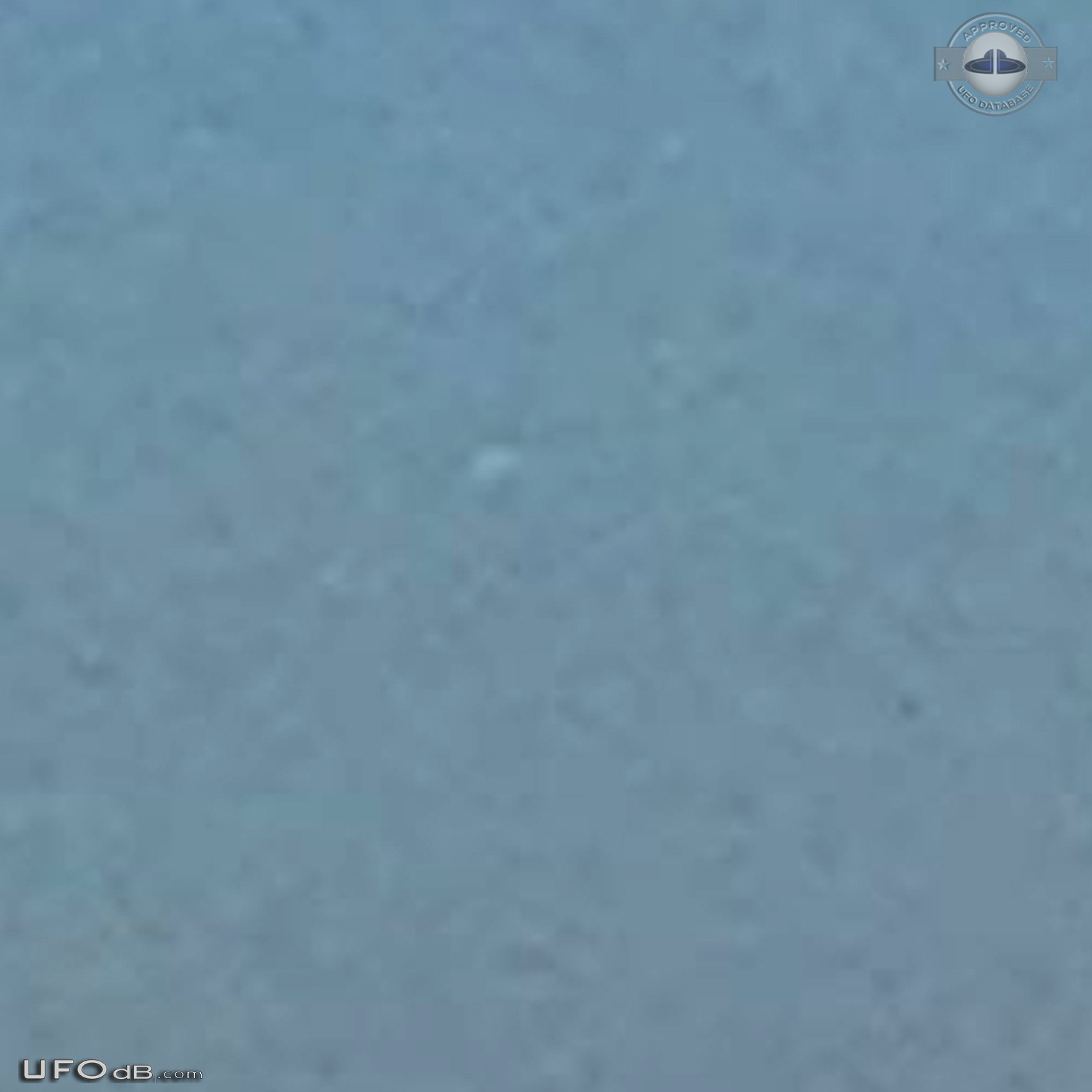 UFO is stationary above a walmart over Ponce in Puerto Rico March 2015 UFO Picture #667-4