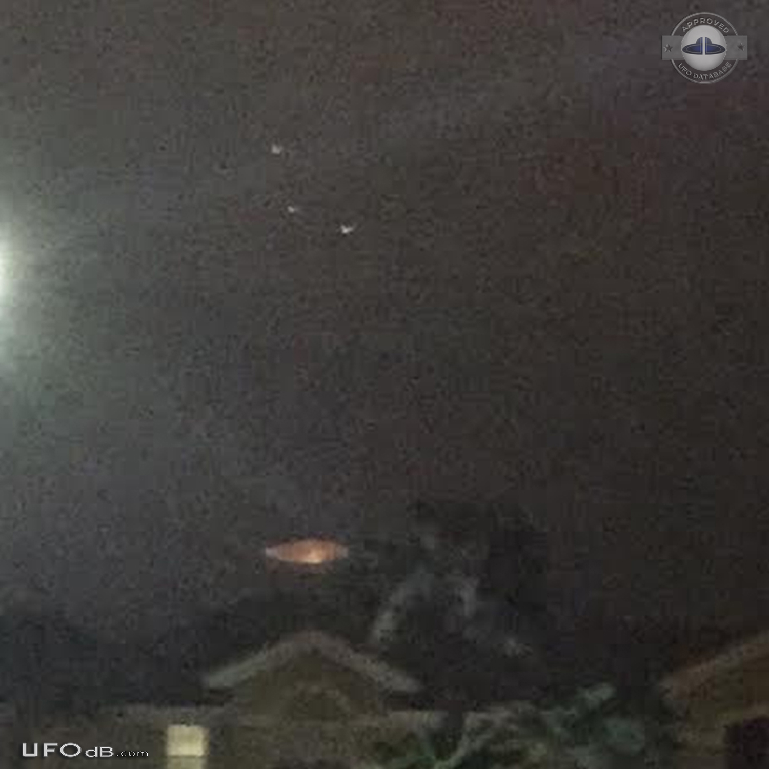 Triangular UFO Down the street from a weapons factory Florida UFO Picture #673-2