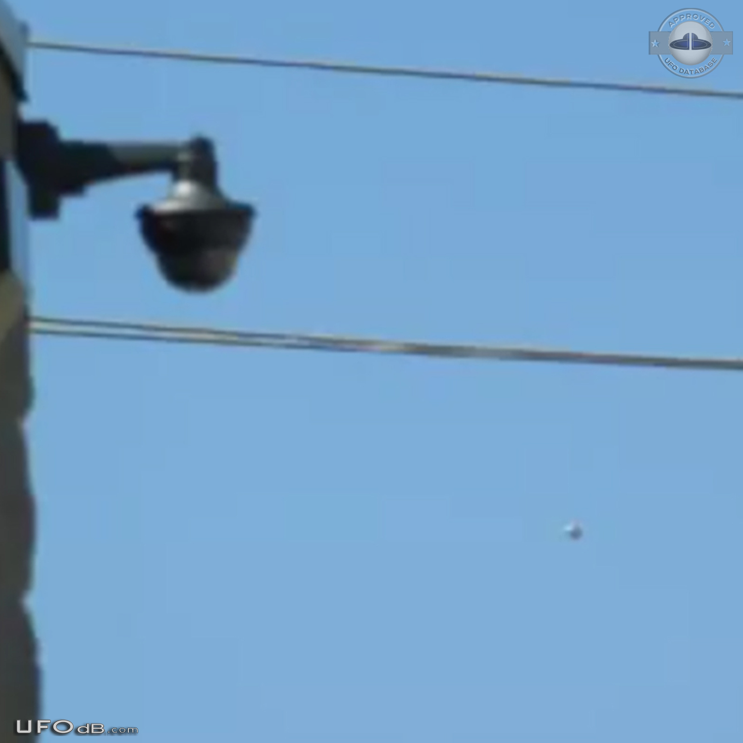Jerky and strange UFO seen in Scarborough, Ontario canada 2015 UFO Picture #685-2