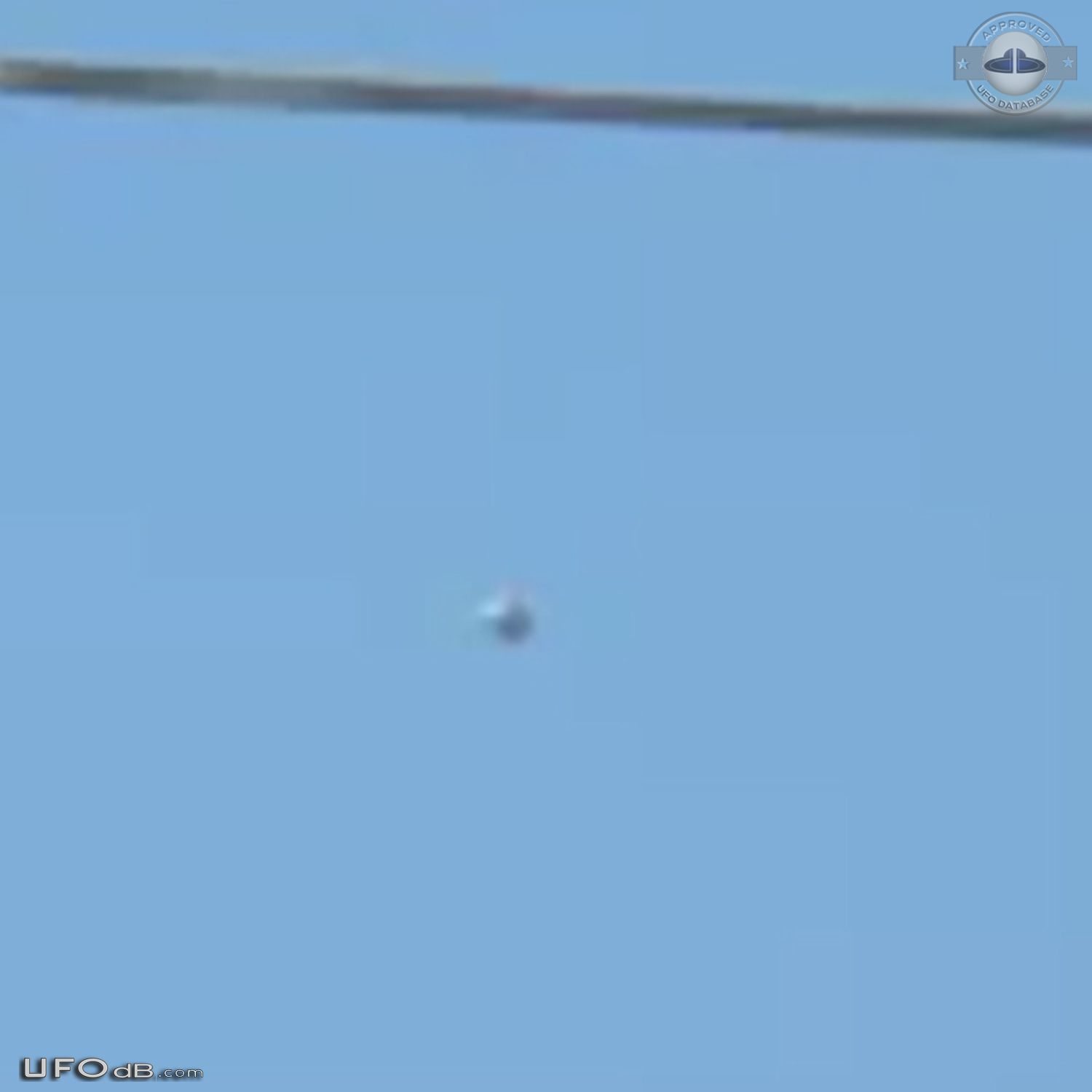 Jerky and strange UFO seen in Scarborough, Ontario canada 2015 UFO Picture #685-3