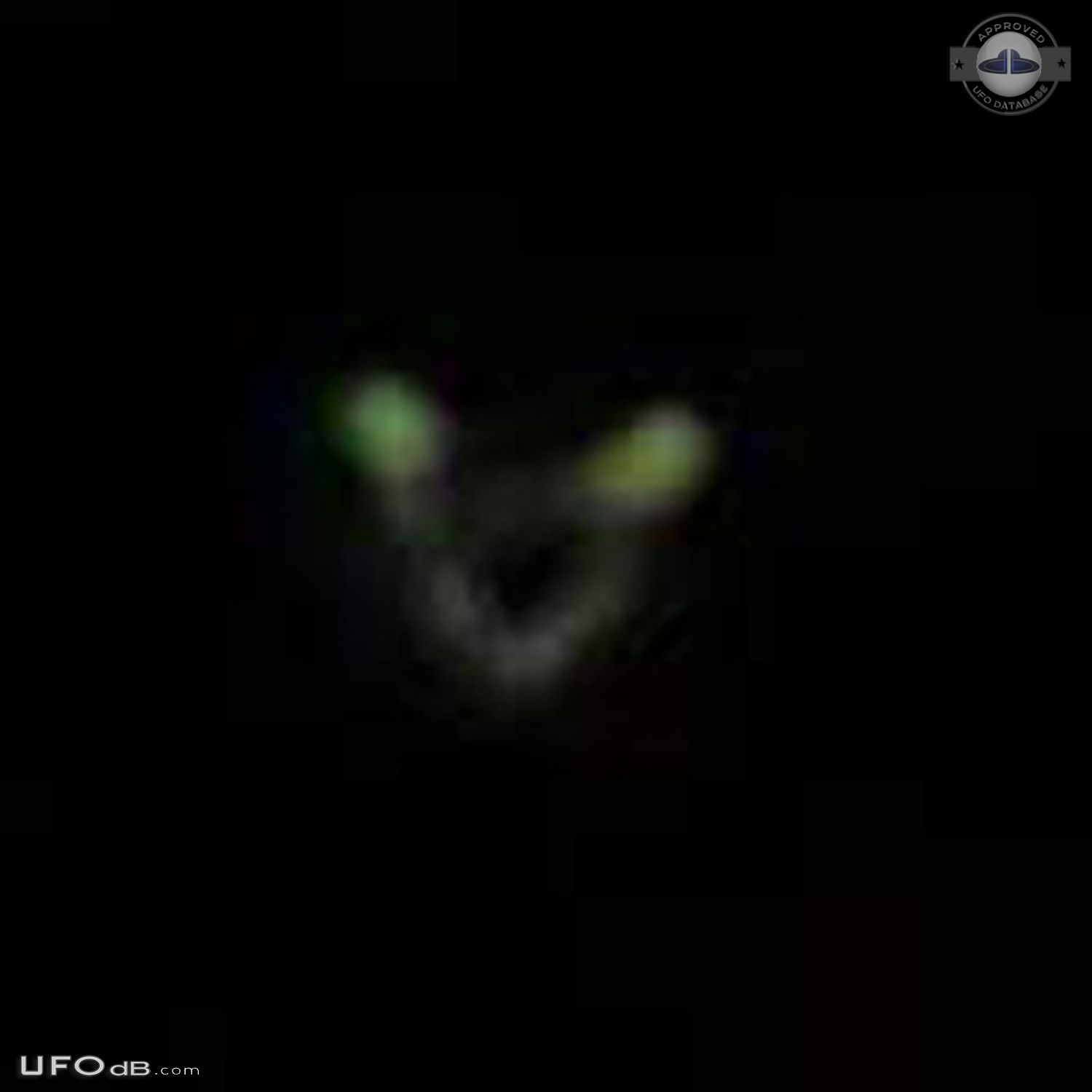 Circular UFO with 2 glowing green lights seen in Huddersfield UK 2011 UFO Picture #688-3
