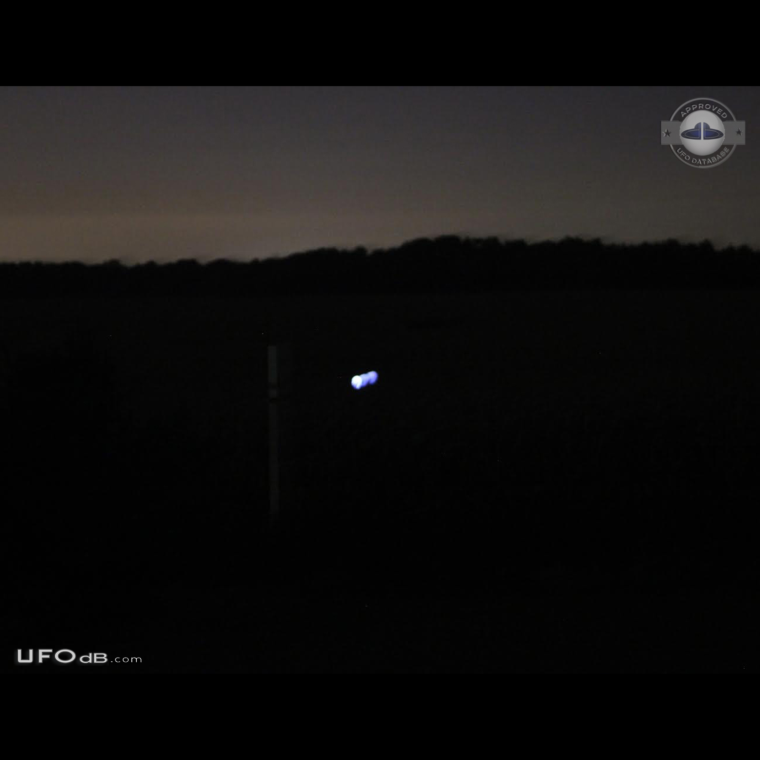 Floating blinking light UFO in the corn field - Lebanon Ohio USA 2014 UFO Picture #690-1