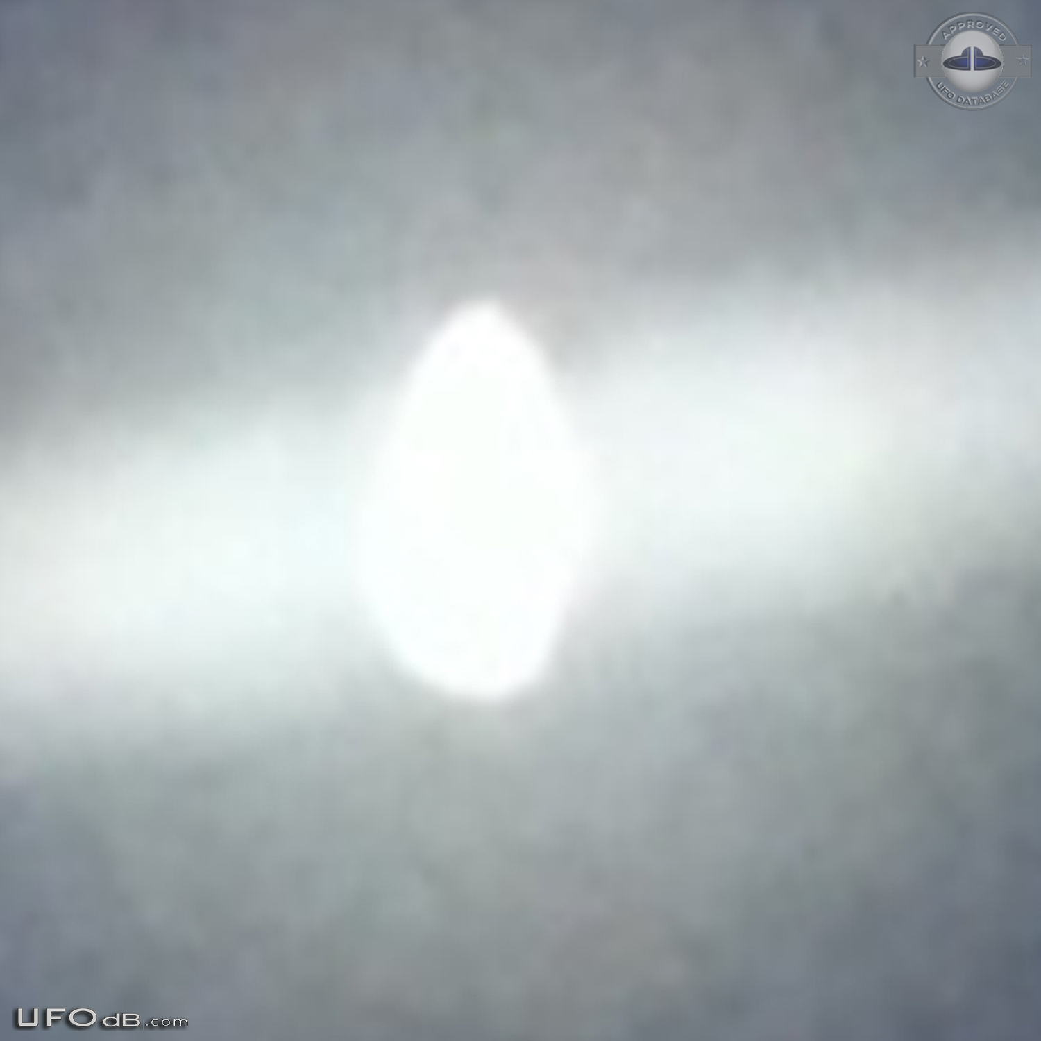 Bright Glowing Egg Shaped UFO over Bay of Plenty New Zealand 2012 UFO Picture #692-3