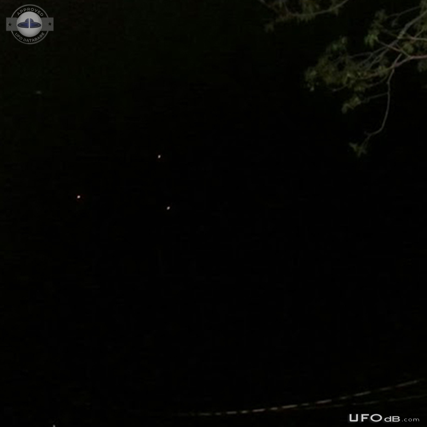 UFO Lights in triangle formation on picture - North Bay Ontario - 2015 UFO Picture #694-3