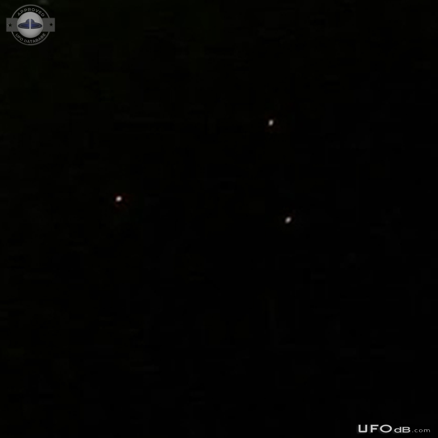 UFO Lights in triangle formation on picture - North Bay Ontario - 2015 UFO Picture #694-4