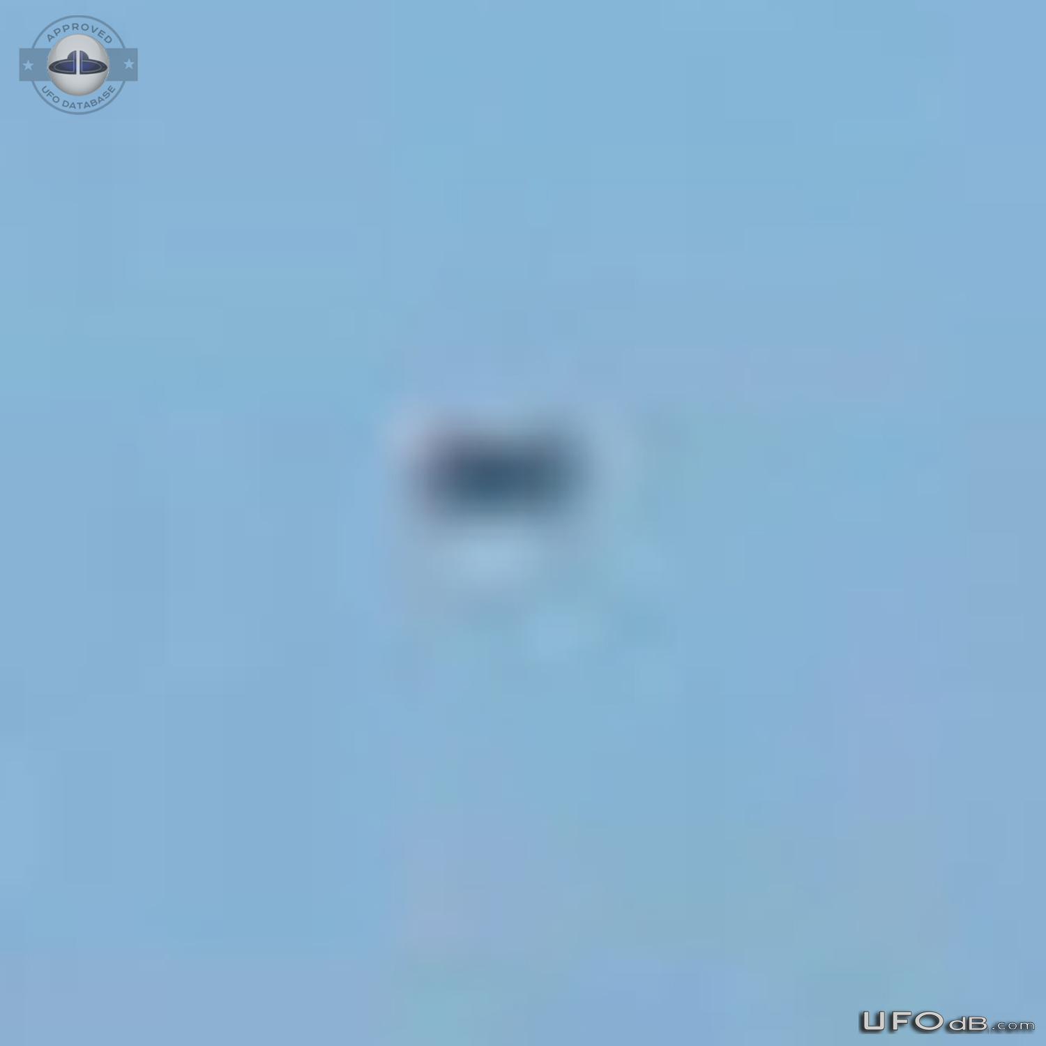 Grey saucer UFO caught on picture over Sitia, Crete Greece in 2014 UFO Picture #697-5