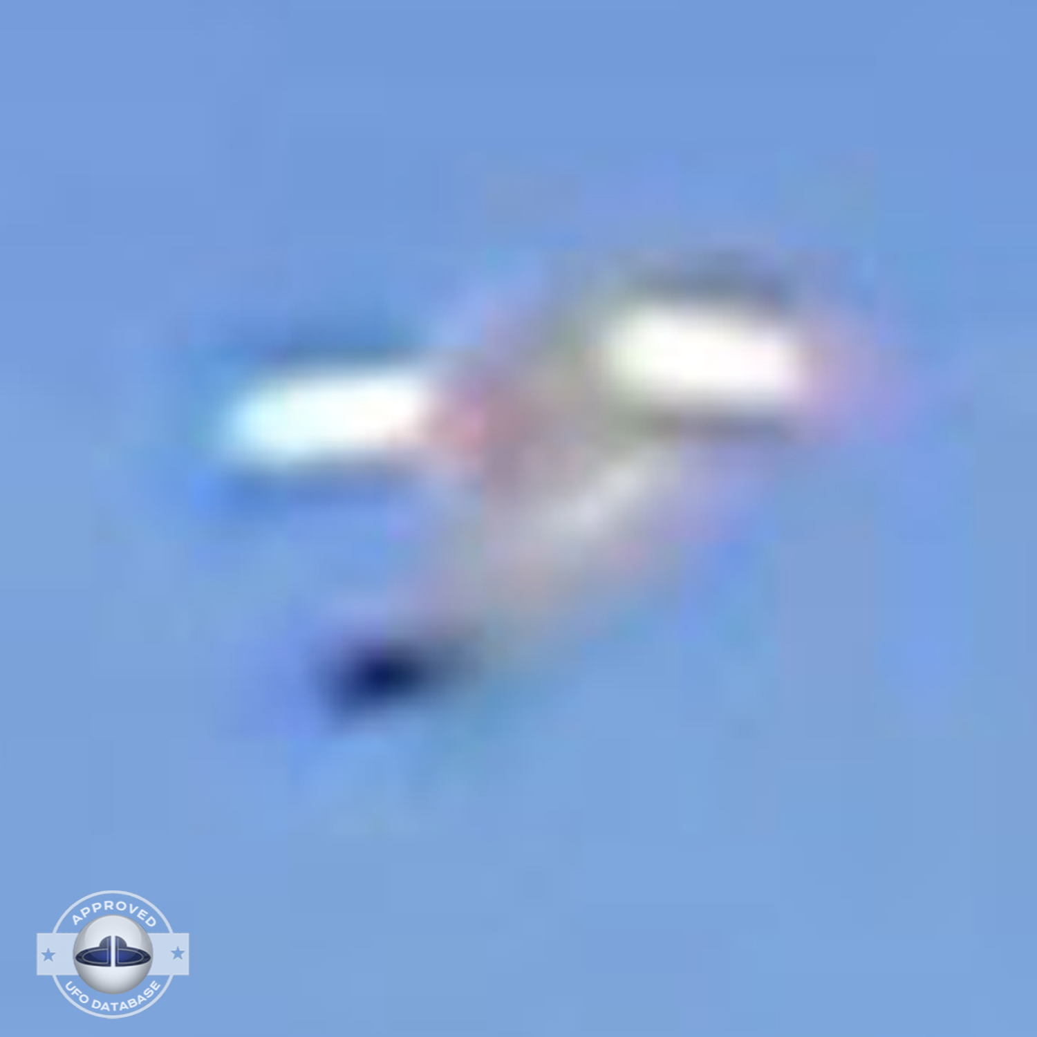 UFO Pictures 2009 - UFOdB.com - Perpignan France UFO Picture #7-5