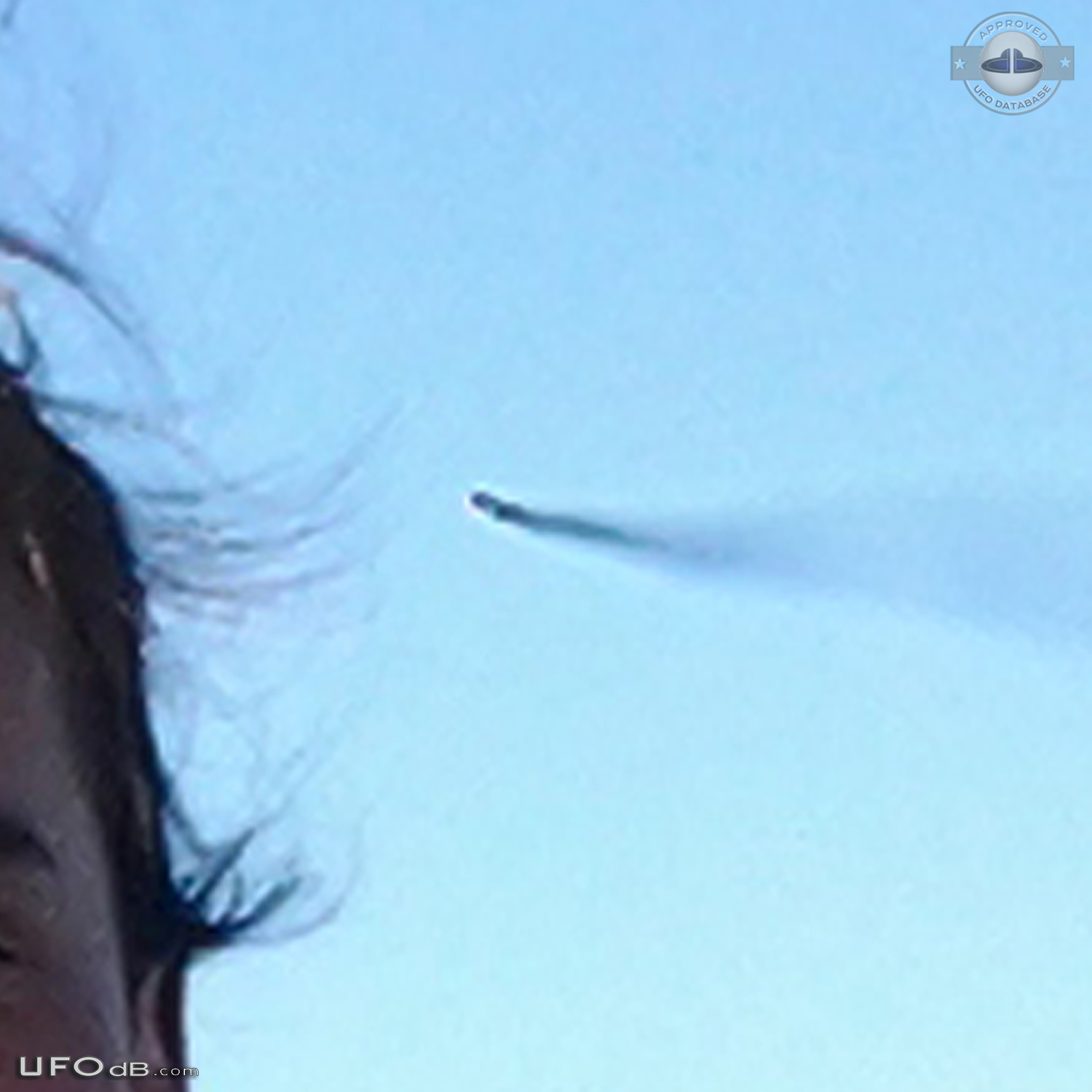 High Altitude Picture capture strange rocket UFO in Oregon USA 2014 UFO Picture #705-5