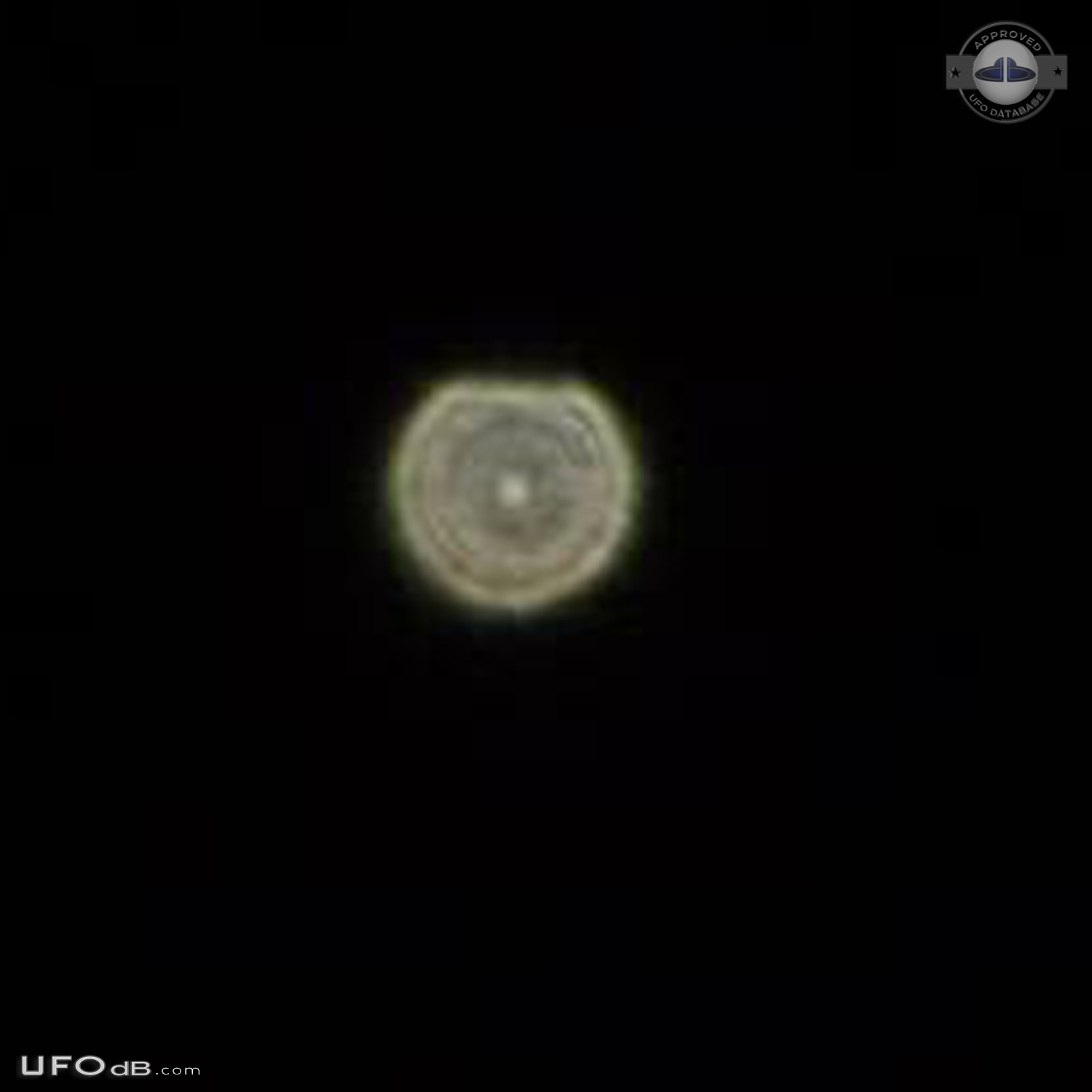 Thought was a star but UFO 10x larger than any other star - Florida UFO Picture #718-6