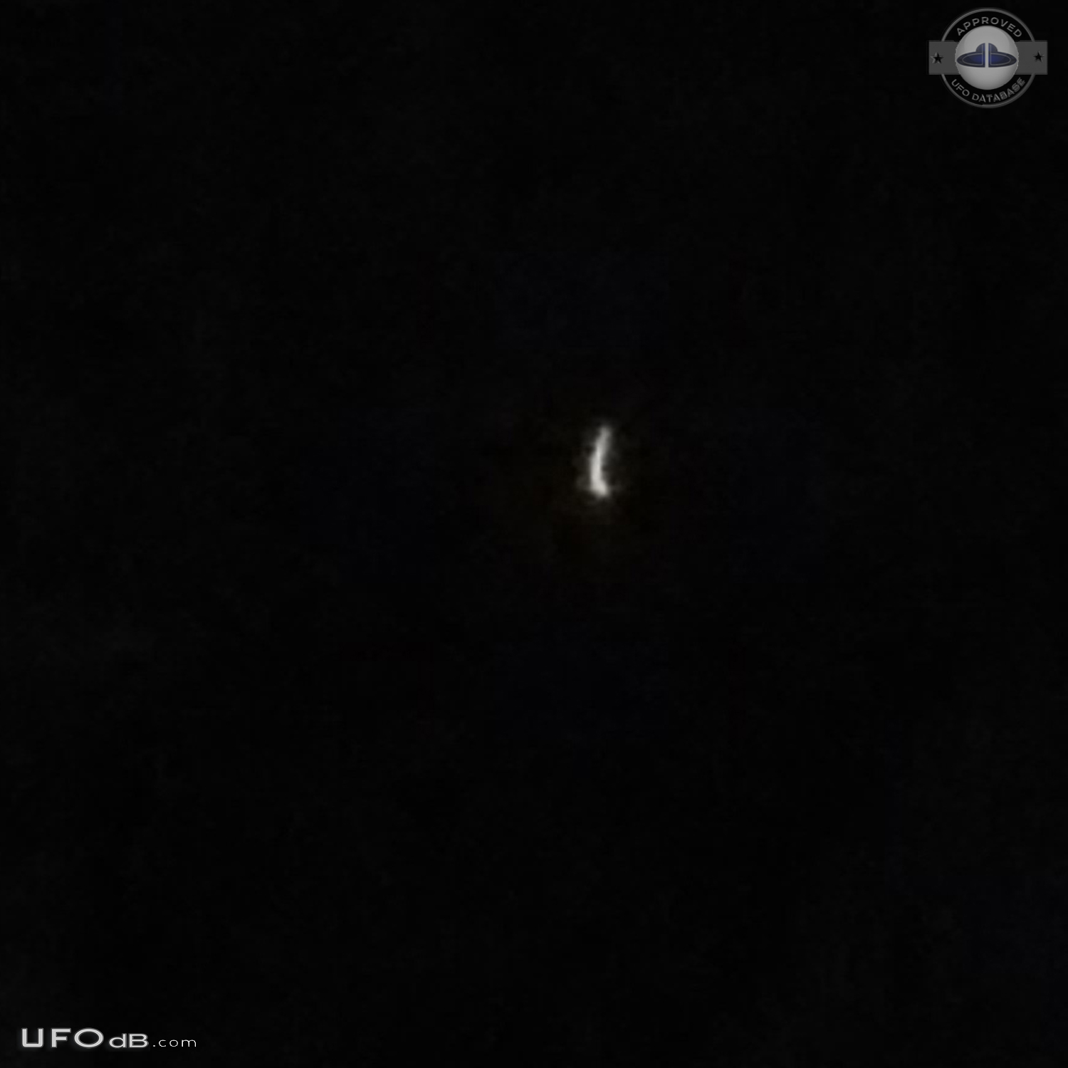 Looked like a star far, closer you could see it was UFO triangle with  UFO Picture #724-4