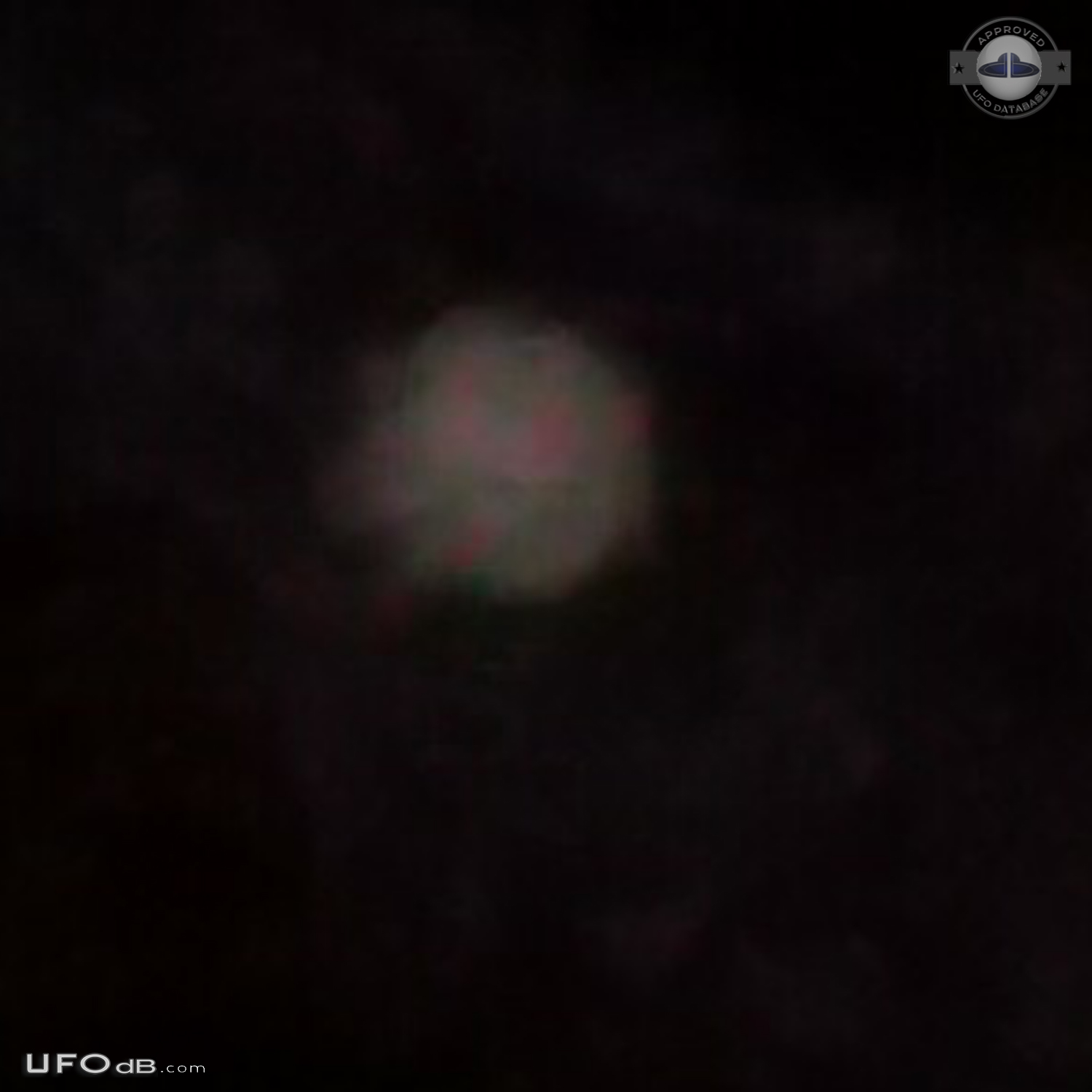 Star like ufo keeps hovering at one spot - Rotterdam Netherlands 2015 UFO Picture #726-4