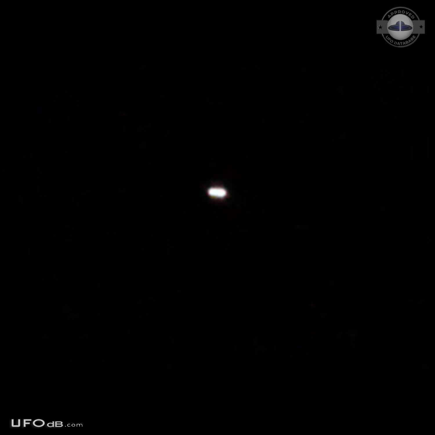 Oval UFO like a star but it disappeared - Bergen New York USA 2015 UFO Picture #731-1