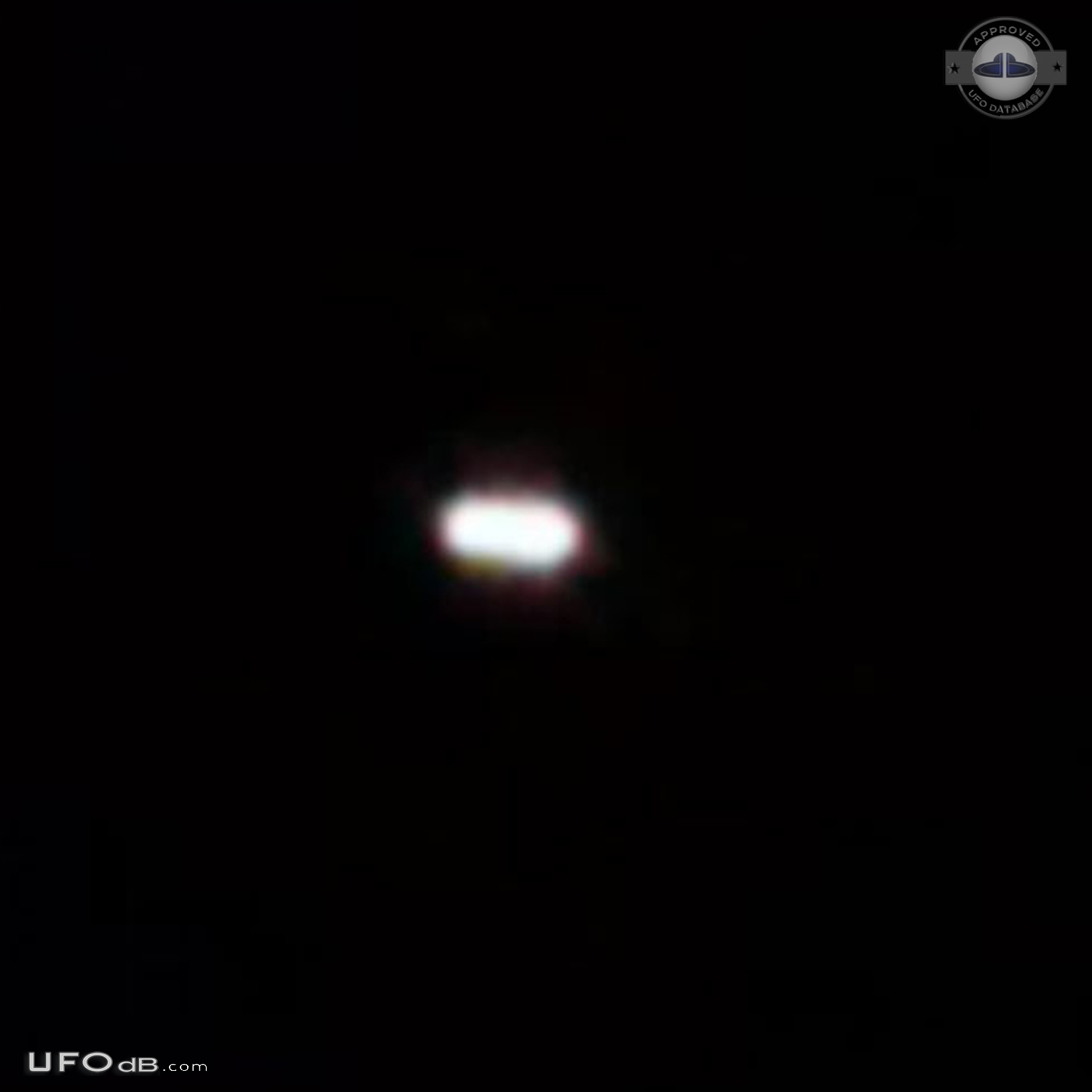 Oval UFO like a star but it disappeared - Bergen New York USA 2015 UFO Picture #731-3