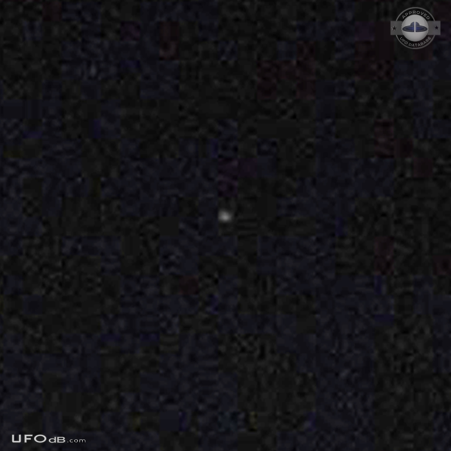 UFO first seen on 16 then seen again 17 oct 2015 - Providence Village  UFO Picture #733-3