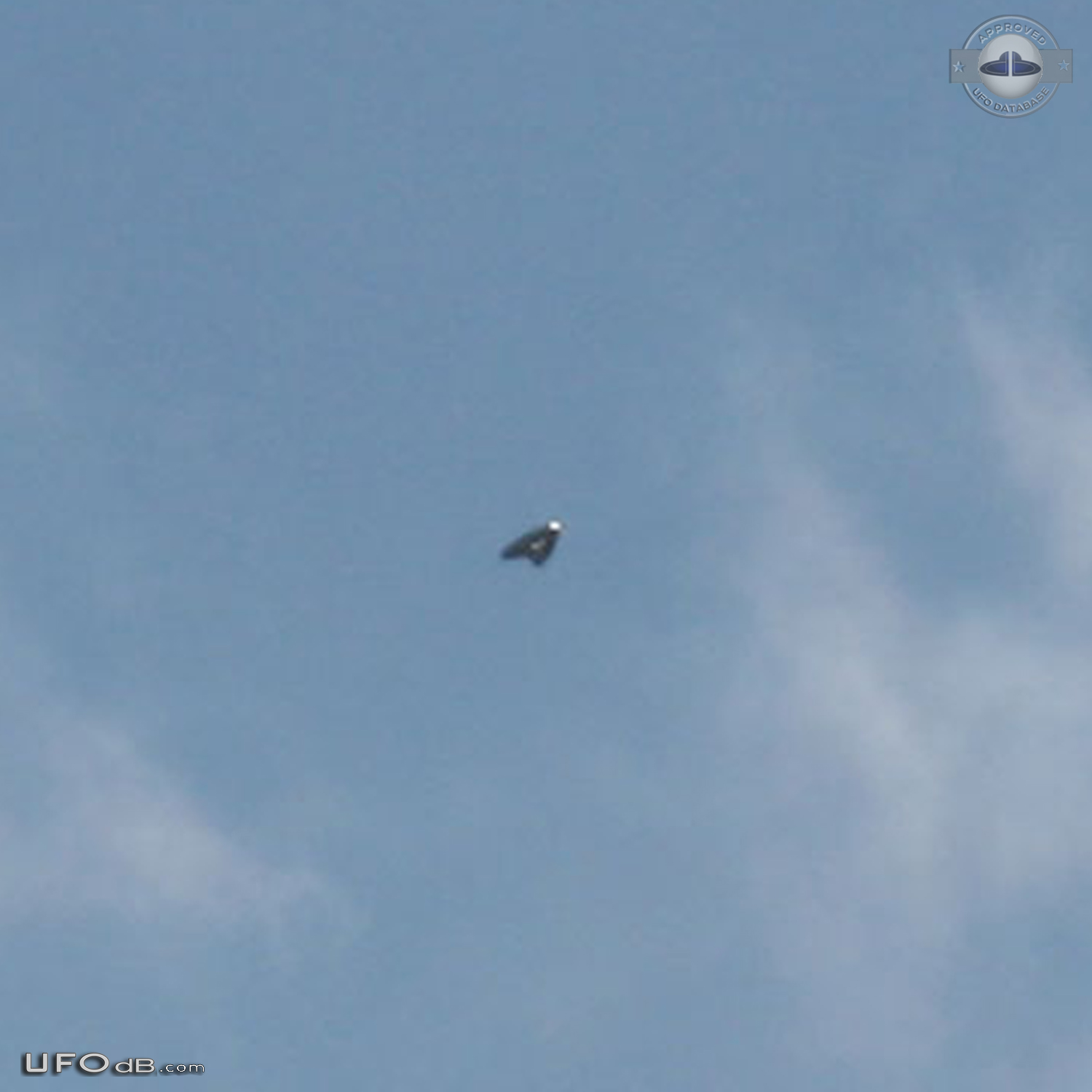 Watched UFO first in the west move quickly through to north east - Gle UFO Picture #740-4
