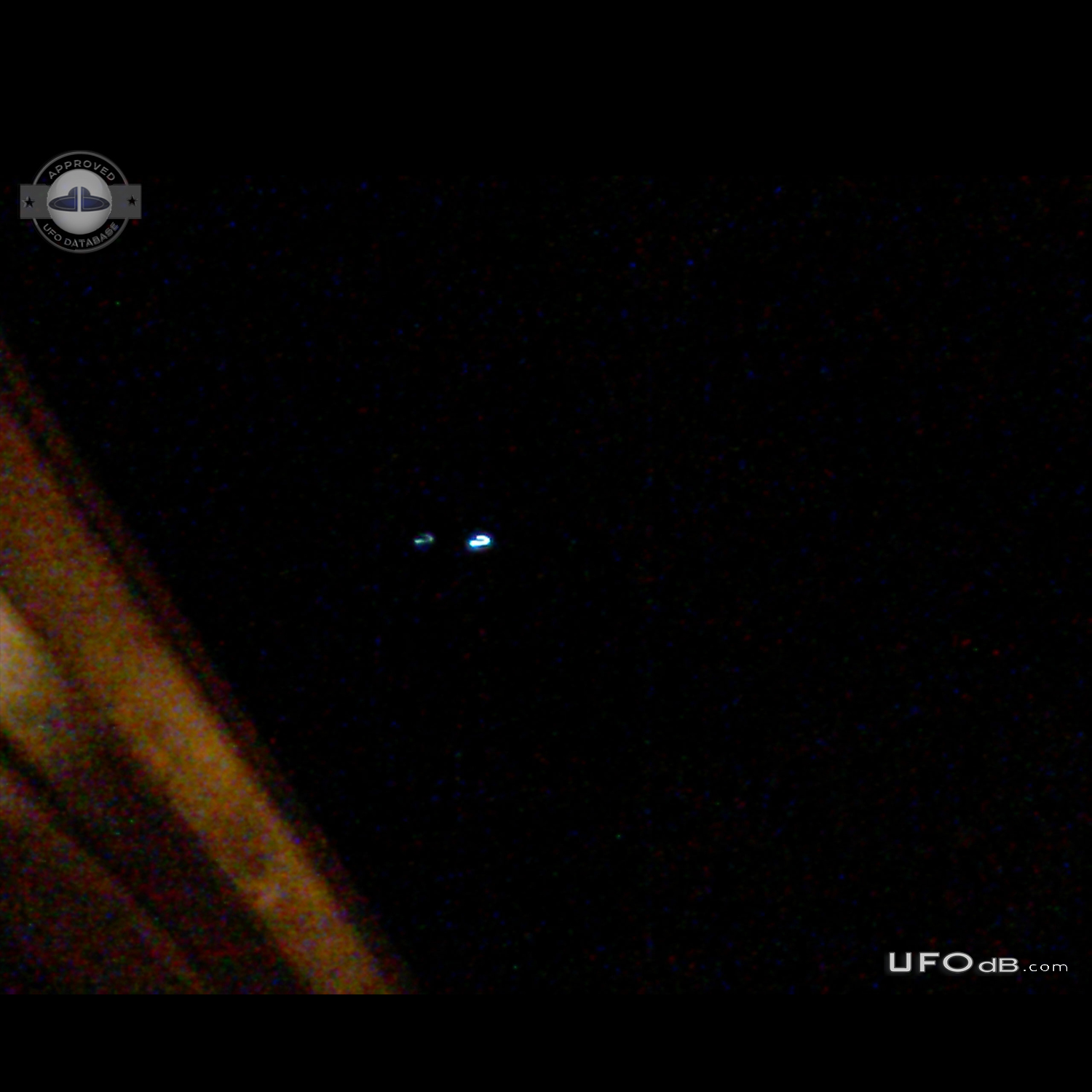 2 bright lights like a supernova equal distance apart with one brighte UFO Picture #742-1