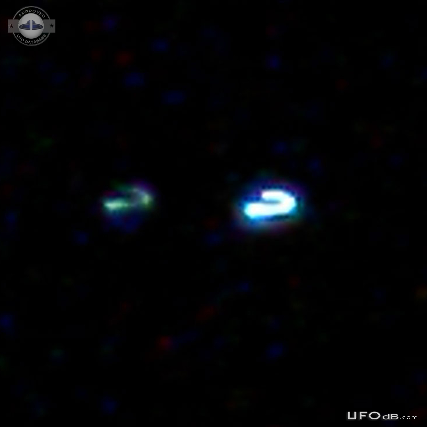 2 bright lights like a supernova equal distance apart with one brighte UFO Picture #742-4