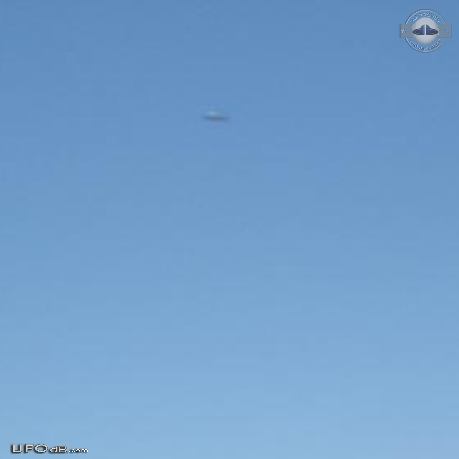 Object captured when taking photo at NATO base site Kandahar Afghanist UFO Picture #748-4