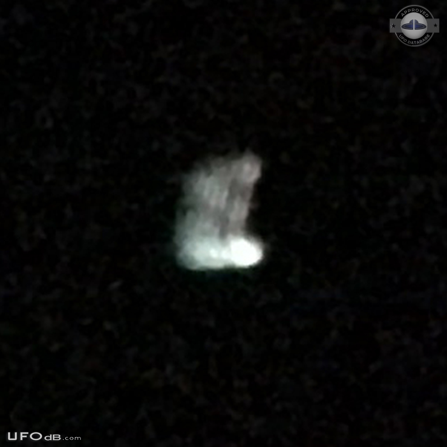 Driving home from ceremony saw strange UFO in the sky - Minnesota USA  UFO Picture #757-3