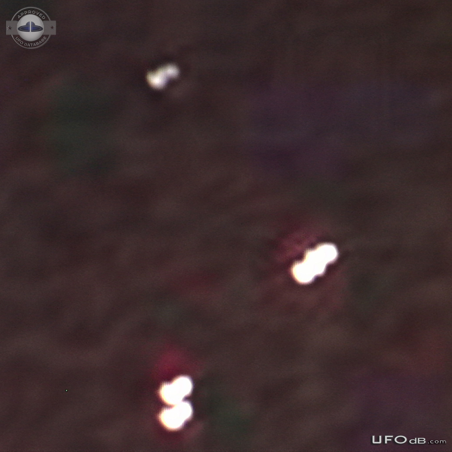 Aliens invisible to humans visiting Dean Park New South Wales Australi UFO Picture #762-3