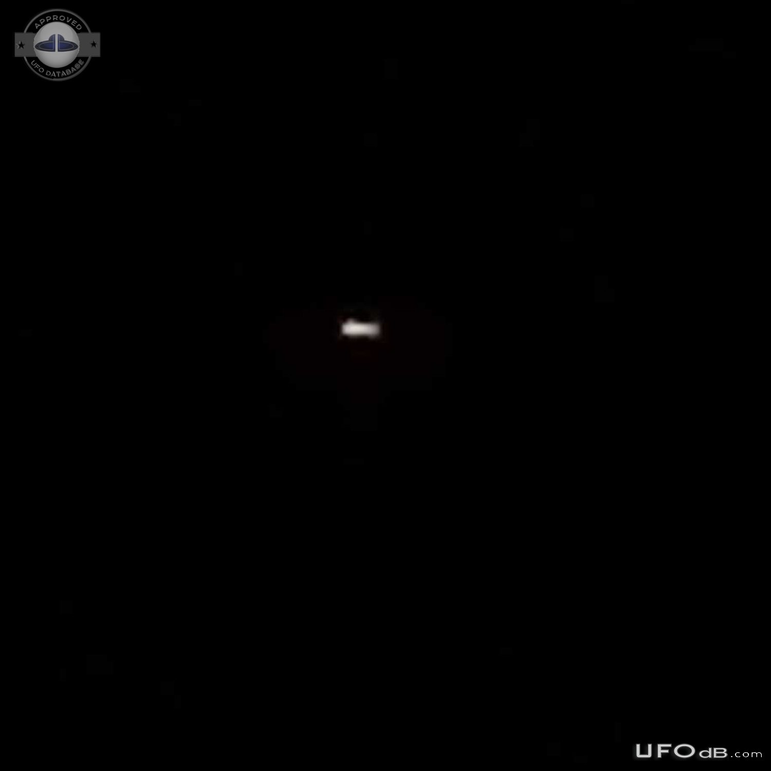 Orange red ball UFO moving north from higher to lower in the sky Calif UFO Picture #773-2