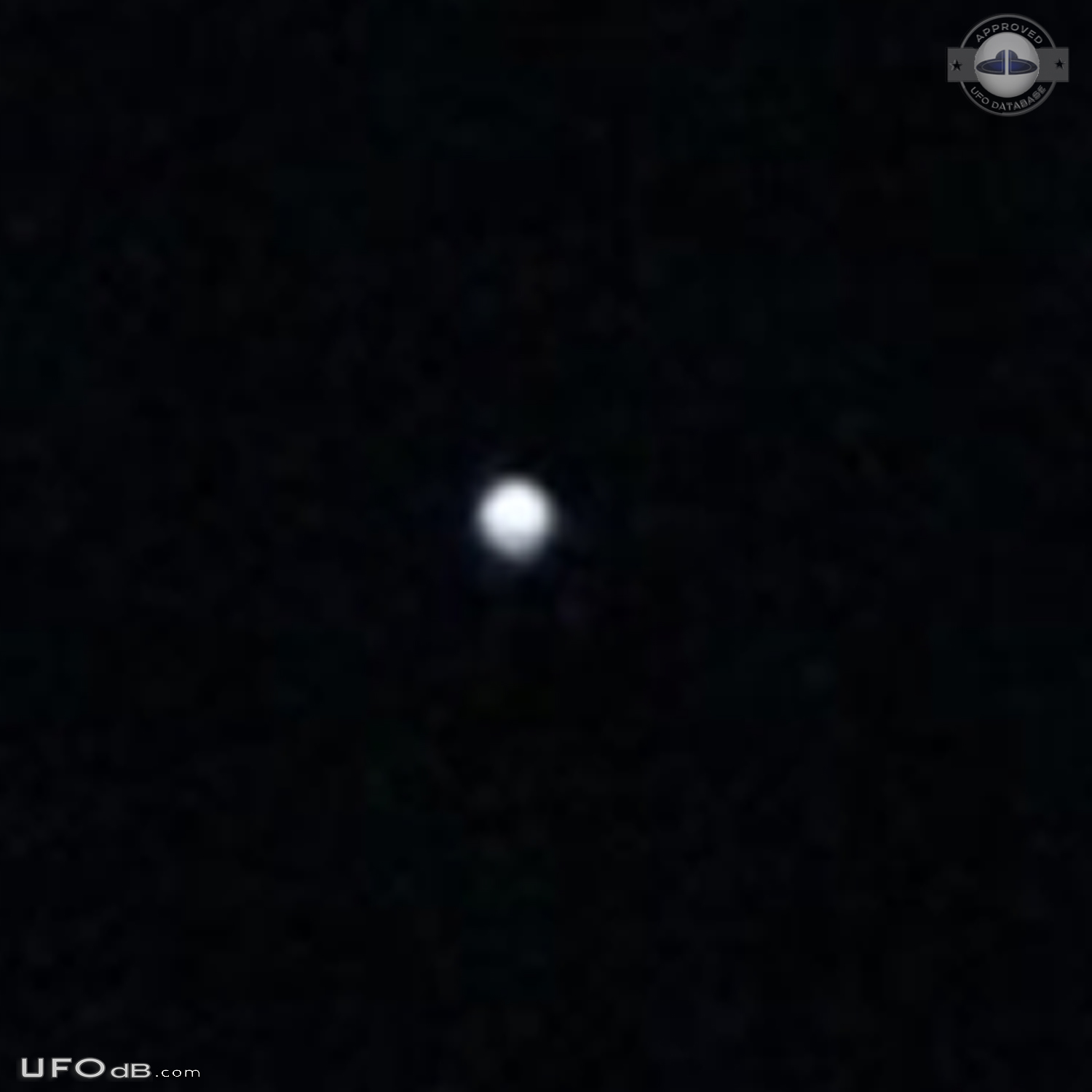 Was curious , below a star seemed there was a UFO Toronto Ontario Cana UFO Picture #784-4