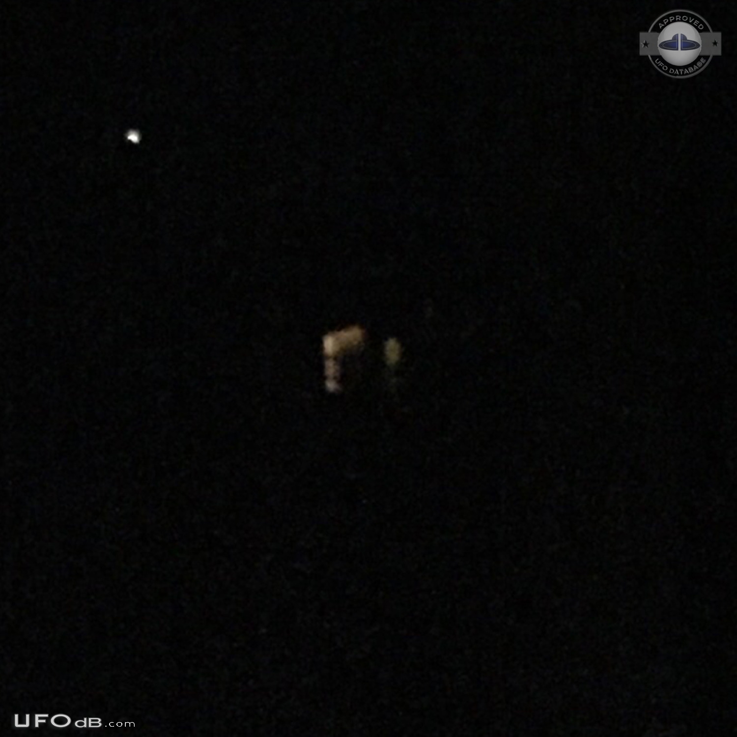 Wife see strange looking UFO and take picture - Pawling New York USA 2 UFO Picture #785-3