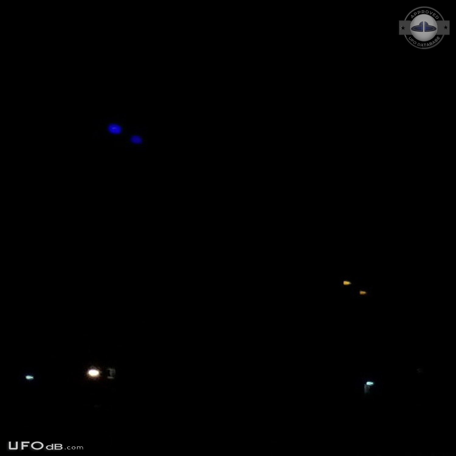 Two triangular UFO at low altitude - Kernersville North Carolina USA 2 UFO Picture #790-3