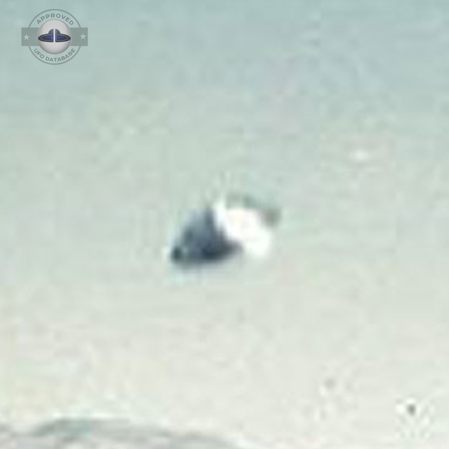 UFO pictures - UFO over mountains in the state of New Mexico UFO Picture #8-3