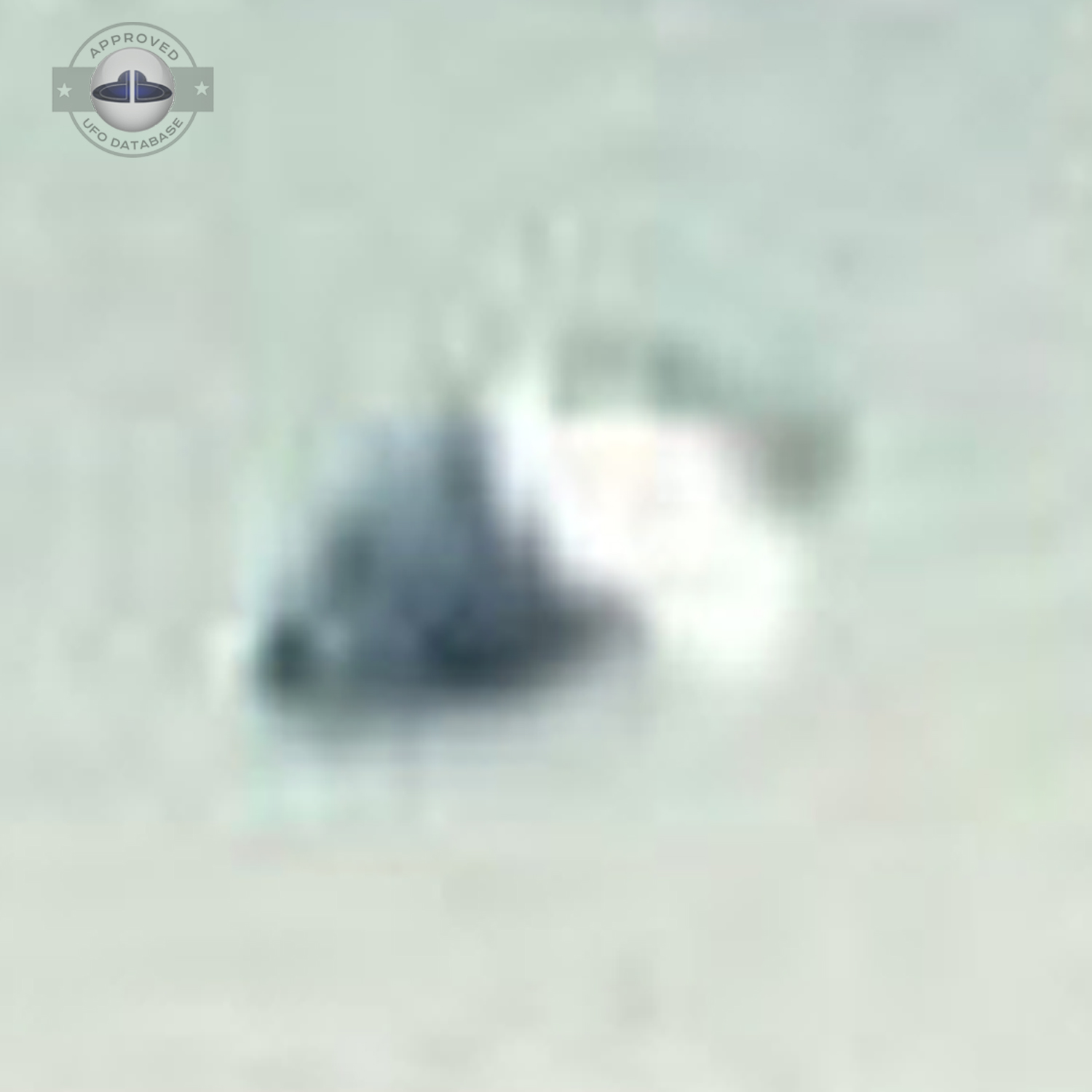 UFO pictures - UFO over mountains in the state of New Mexico UFO Picture #8-4