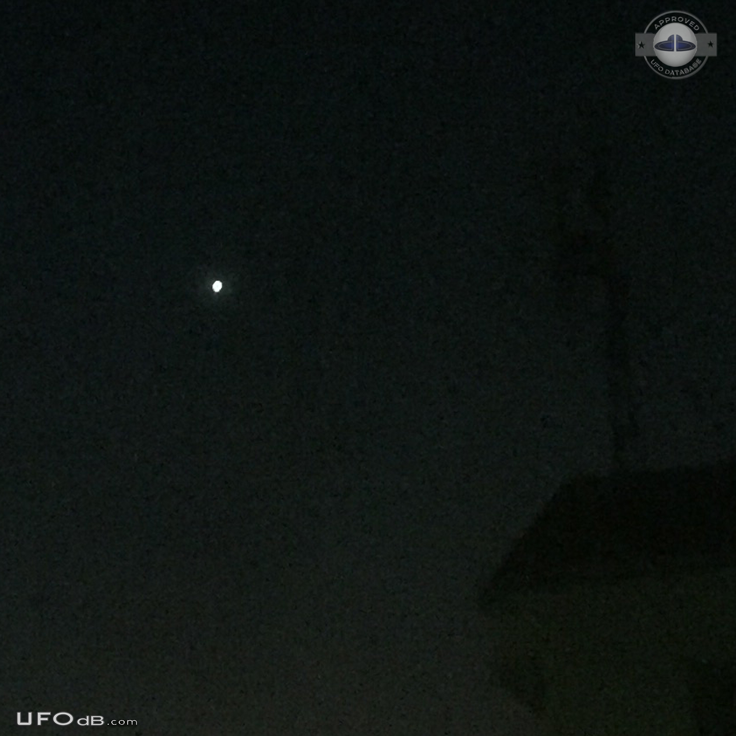 Very bright UFO seemed to have tentacles - Bangkok Thailand 2017 UFO Picture #805-4