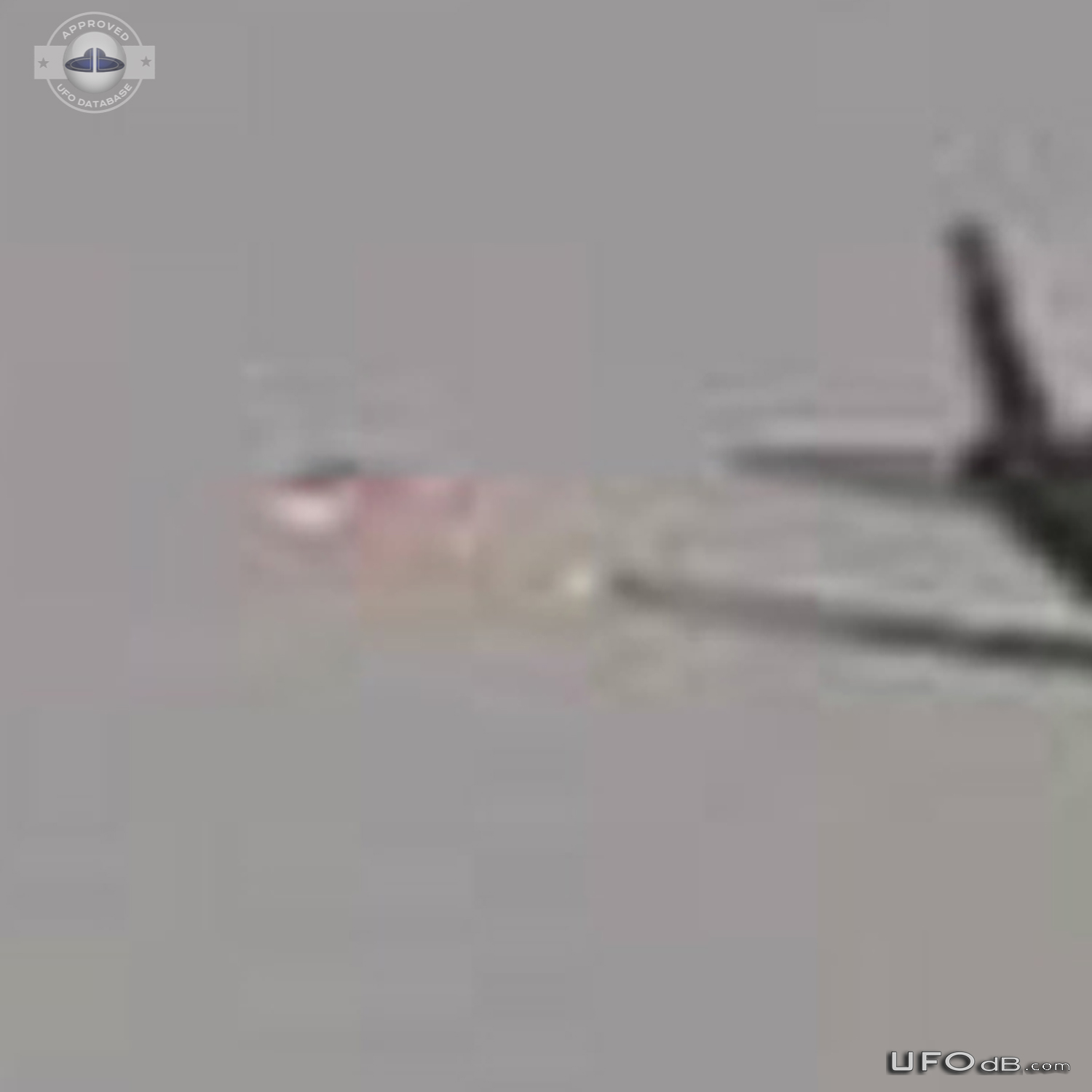 Small intense yellow-orange-white silent UFO in Osaka Kansai Japan 200 UFO Picture #833-4