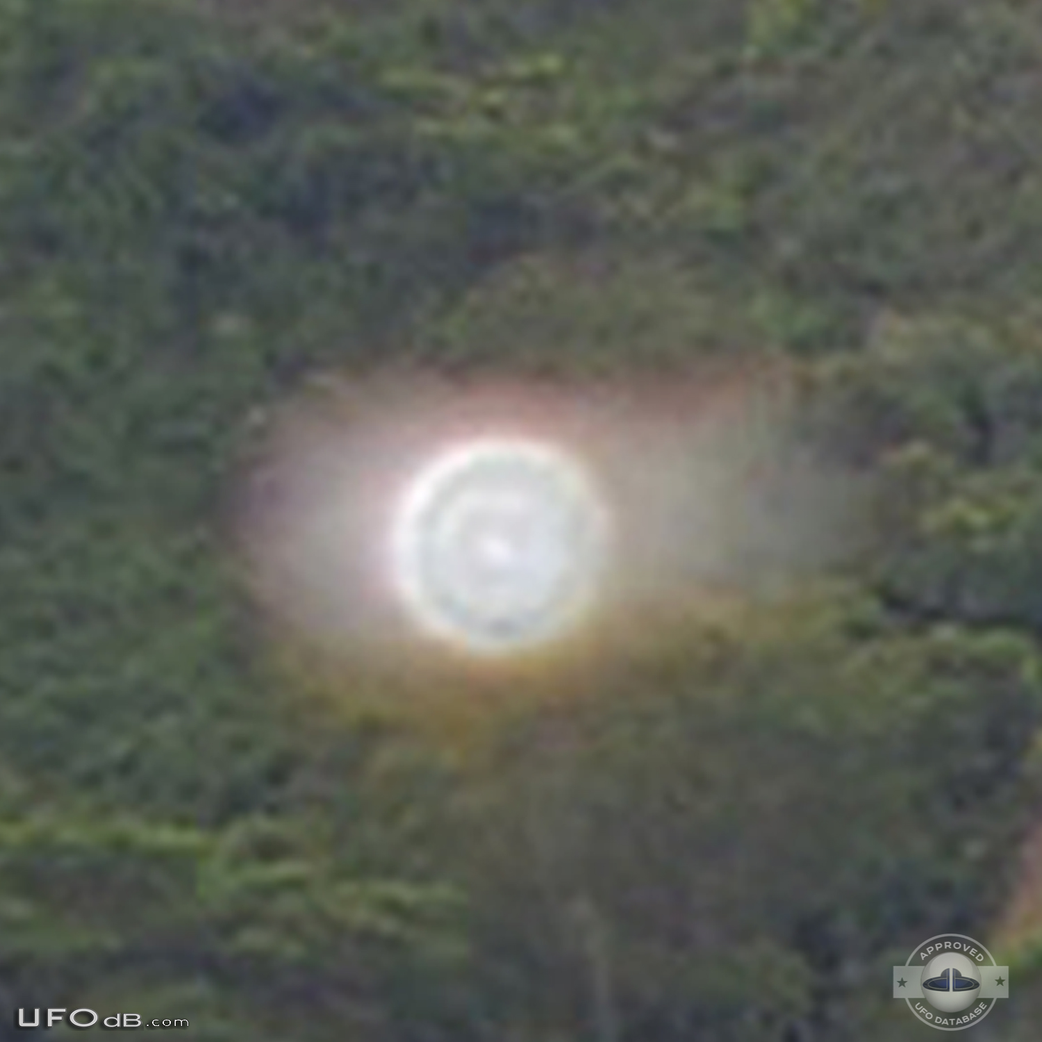 Whirlpool UFO releasing white fog seen in La Vega Cundinamarca Columbi UFO Picture #838-4