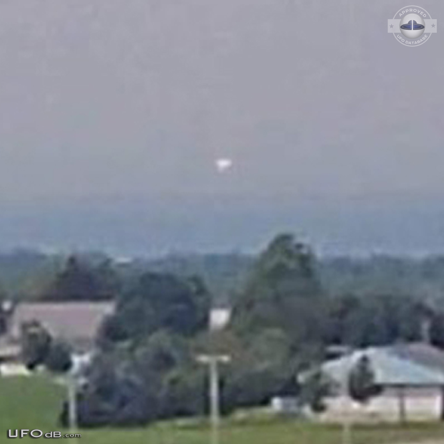 Orange Ball UFO in the sky above St-Gervais in Quebec Canada 2017 UFO Picture #845-3