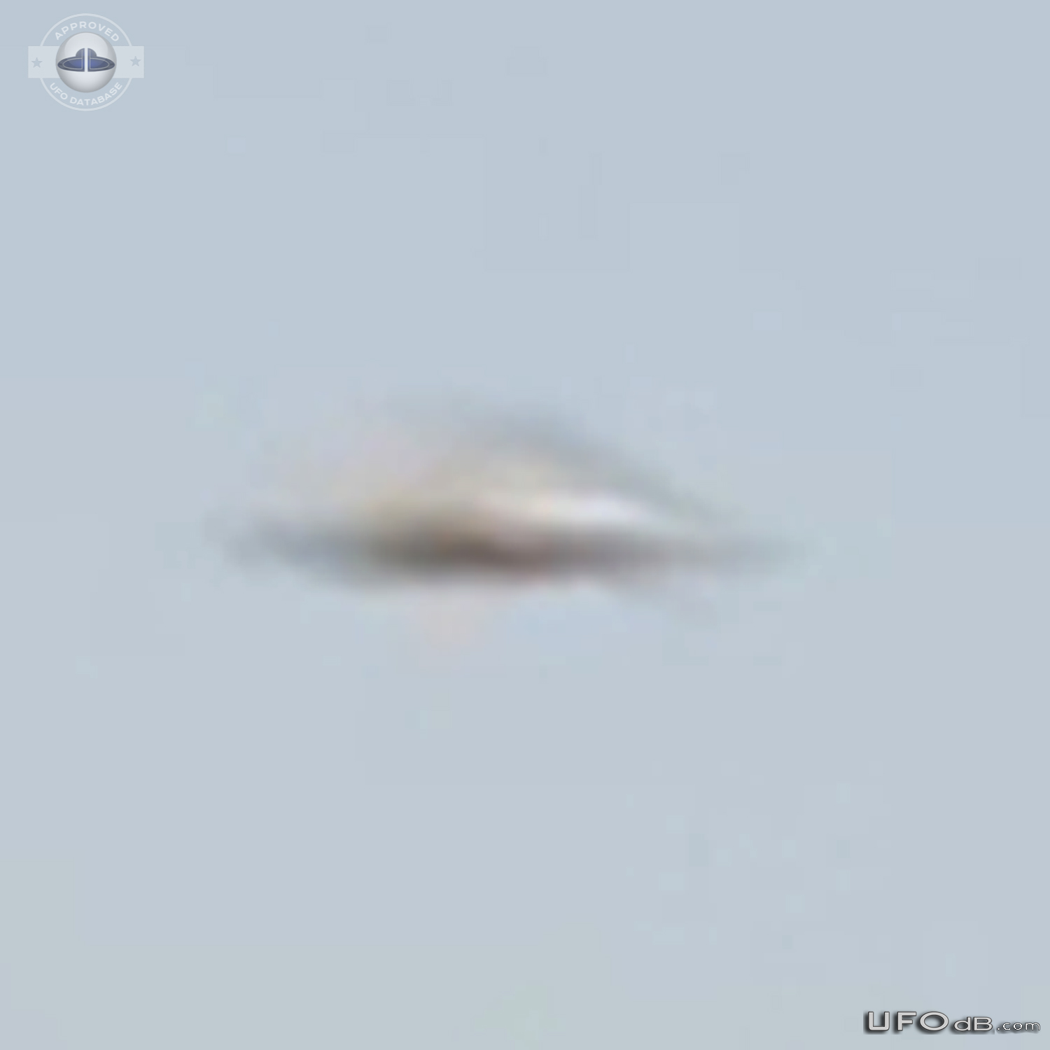 Triangular UFO passed over Warrior on a horse statue in Skopje Macedon UFO Picture #847-7