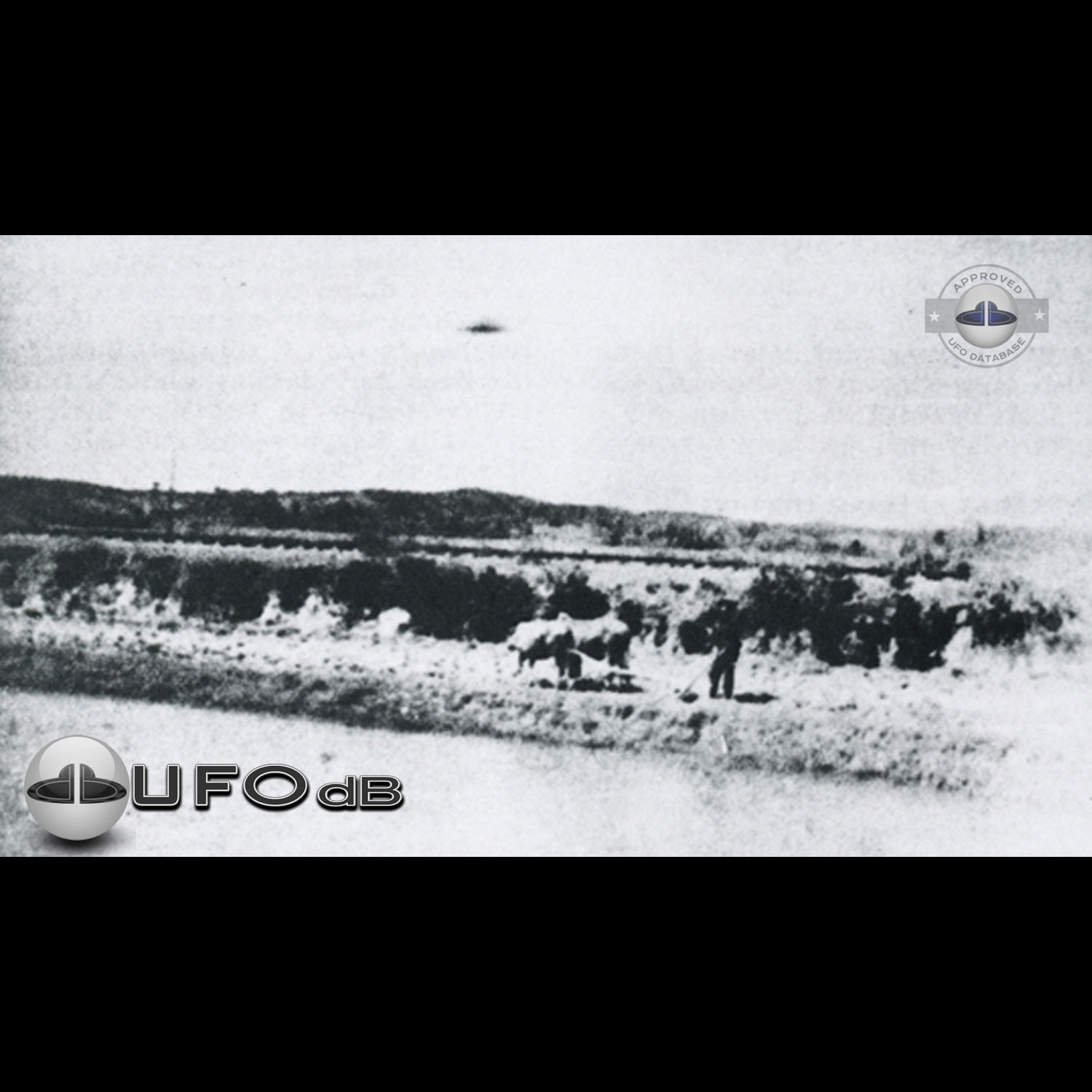 This UFO picture is the only ufo picture taken during the Vietnam war UFO Picture #88-1