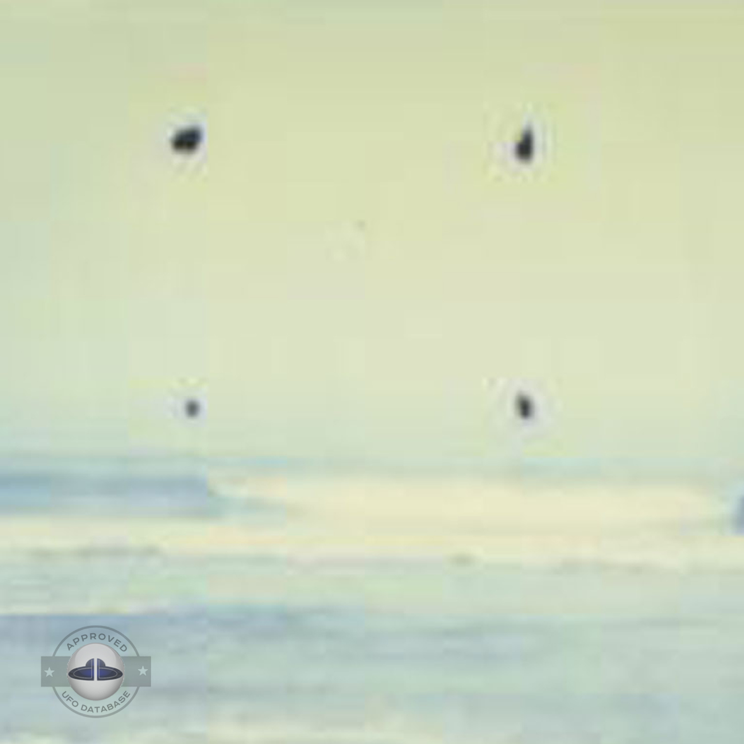 Lake Michigan Sighting of 4 ufos in a square formation - Winter 1985 UFO Picture #92-3