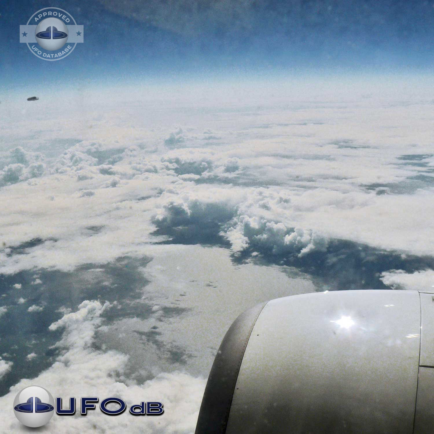 UFO picture Sighting from RyanAir airplane - Portugal UK - May 2010 UFO Picture #93-1