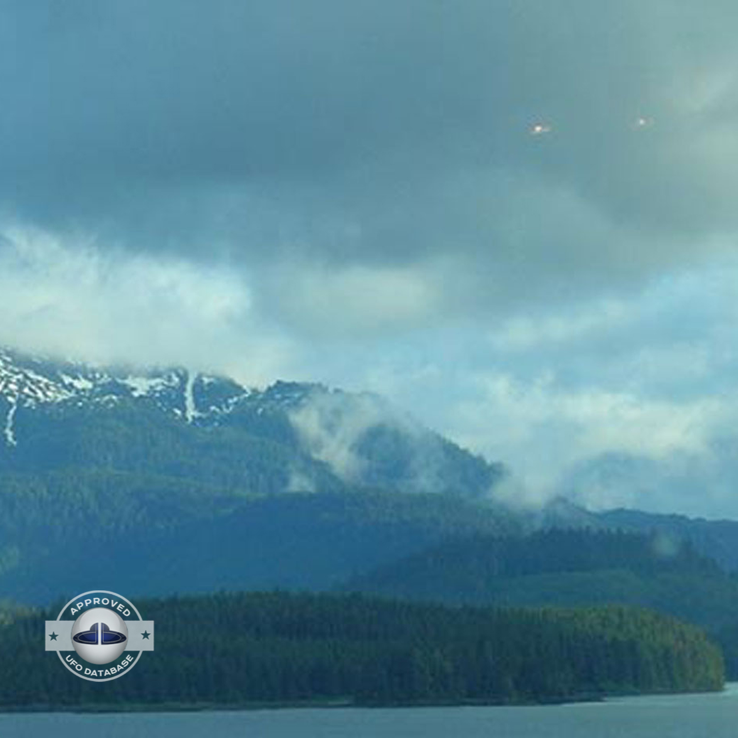 UFO Picture shot on boat on a Princess Cruise to Alaska - June 2006 UFO Picture #95-2