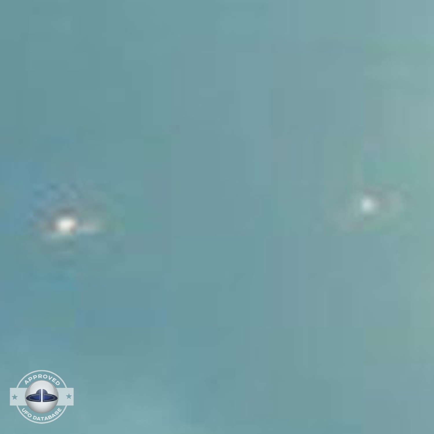 UFO Picture shot on boat on a Princess Cruise to Alaska - June 2006 UFO Picture #95-5